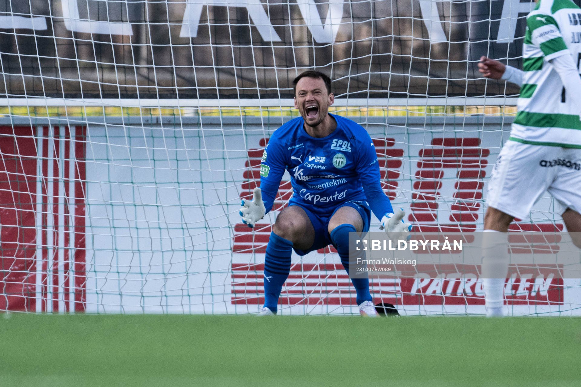 Västerås SKs målvakt Anton Fagerström deppar