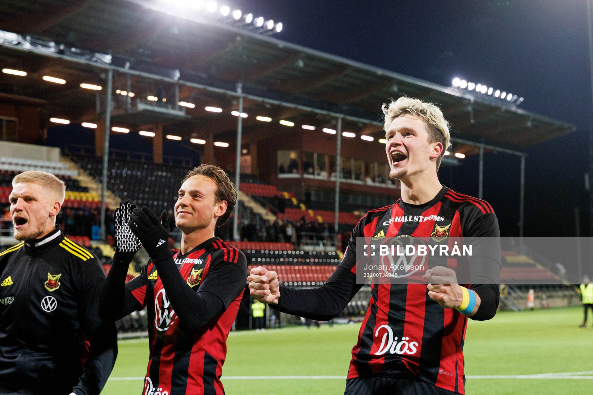 Östersunds spelare jublar