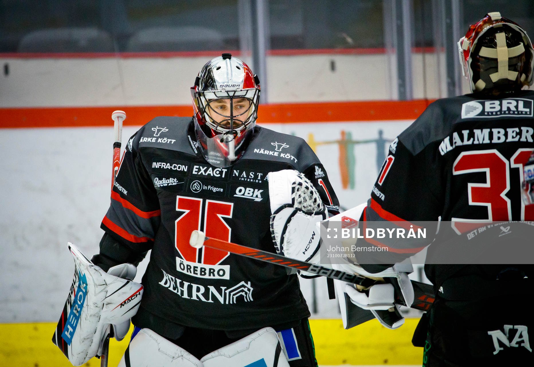 Örebros målvakt Jhonas Enroth och målvakt Jonas Arntzen