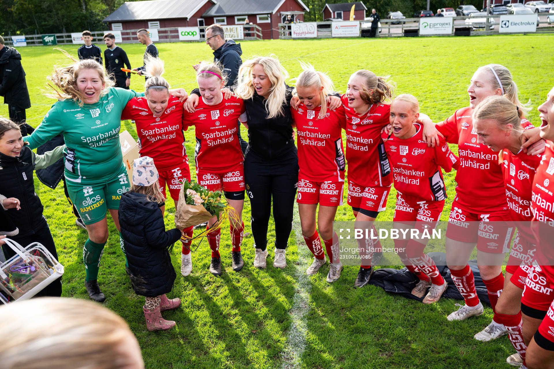 Elfsborgs spelare och ledare firar seriesegern