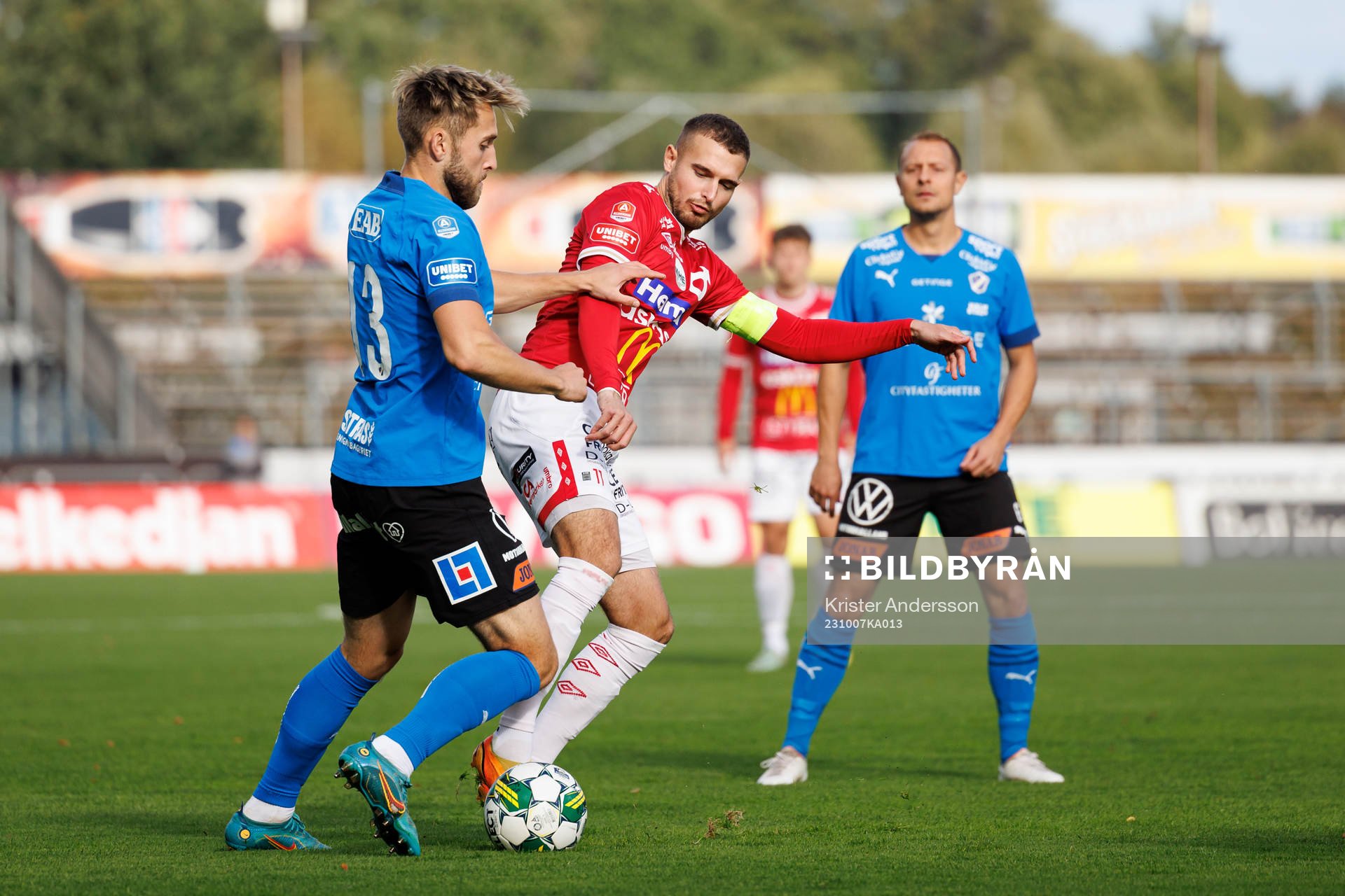 Halmstads Jack Cooper-Love och Degerfors Christos Gravius