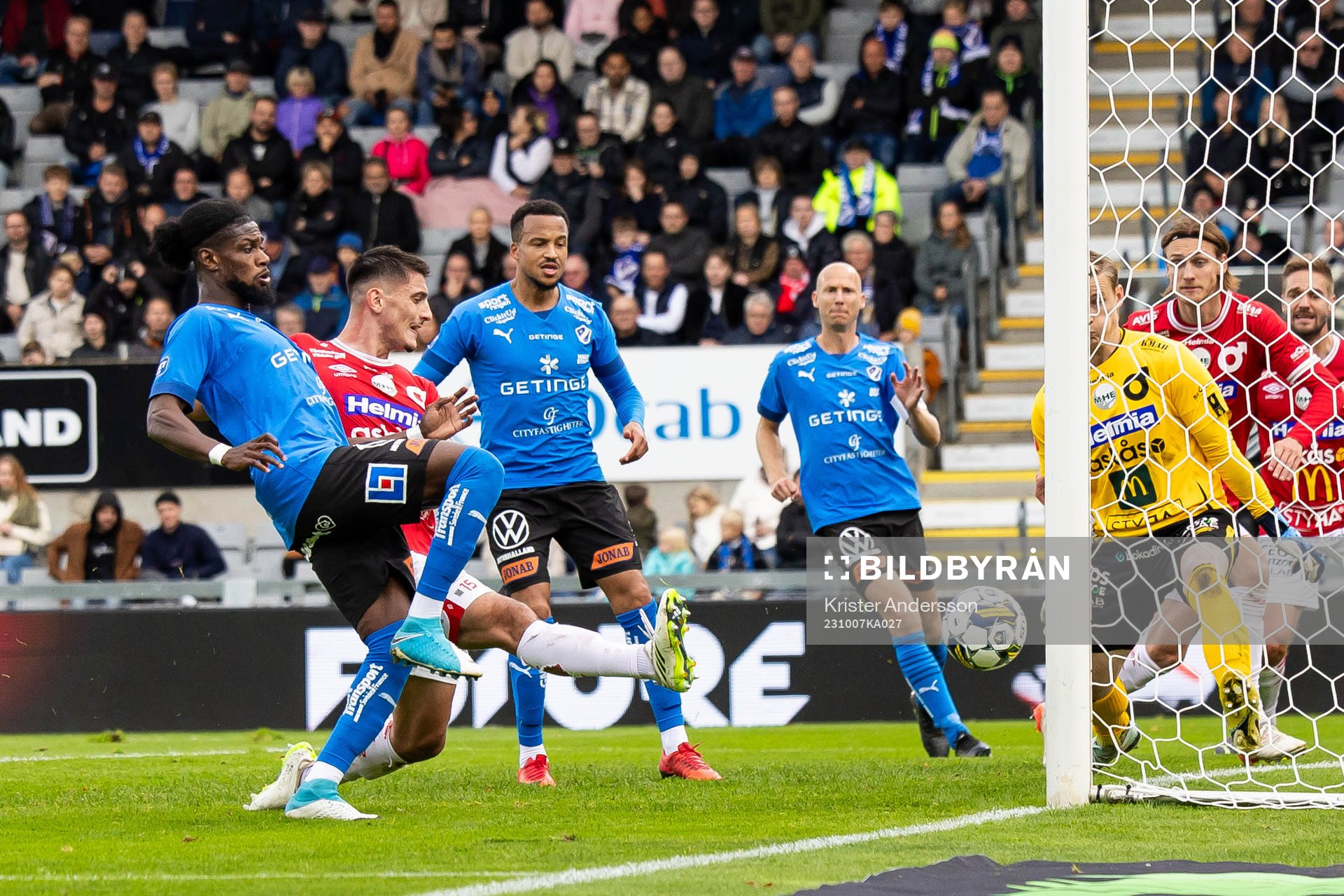 Halmstads Joseph Baffoe och Degerfors Seid Korac