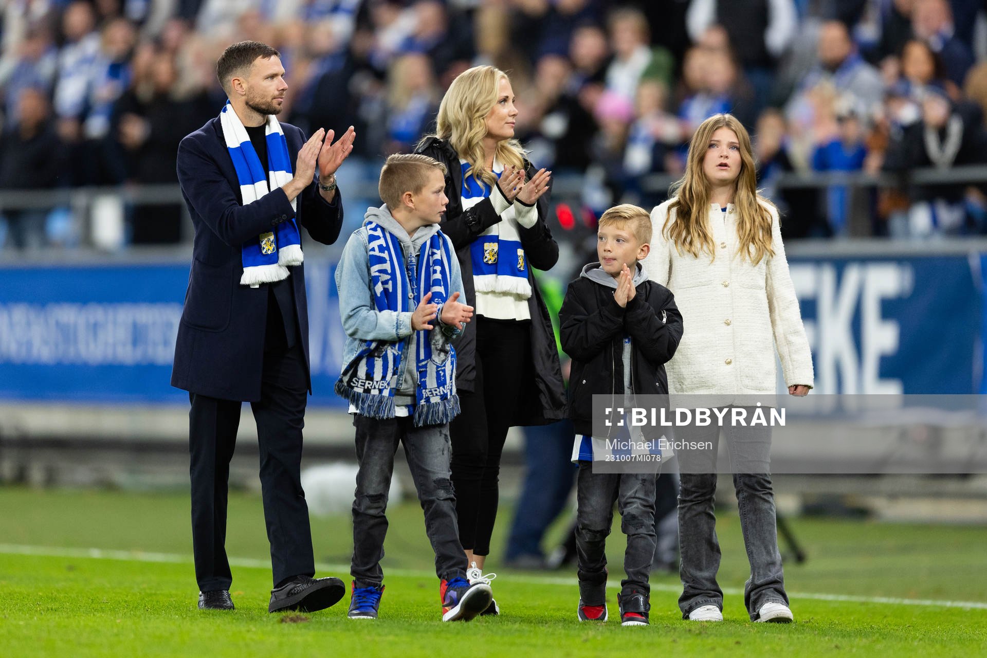 IFK Göteborgs Marcus Berg med sin familj hyllas