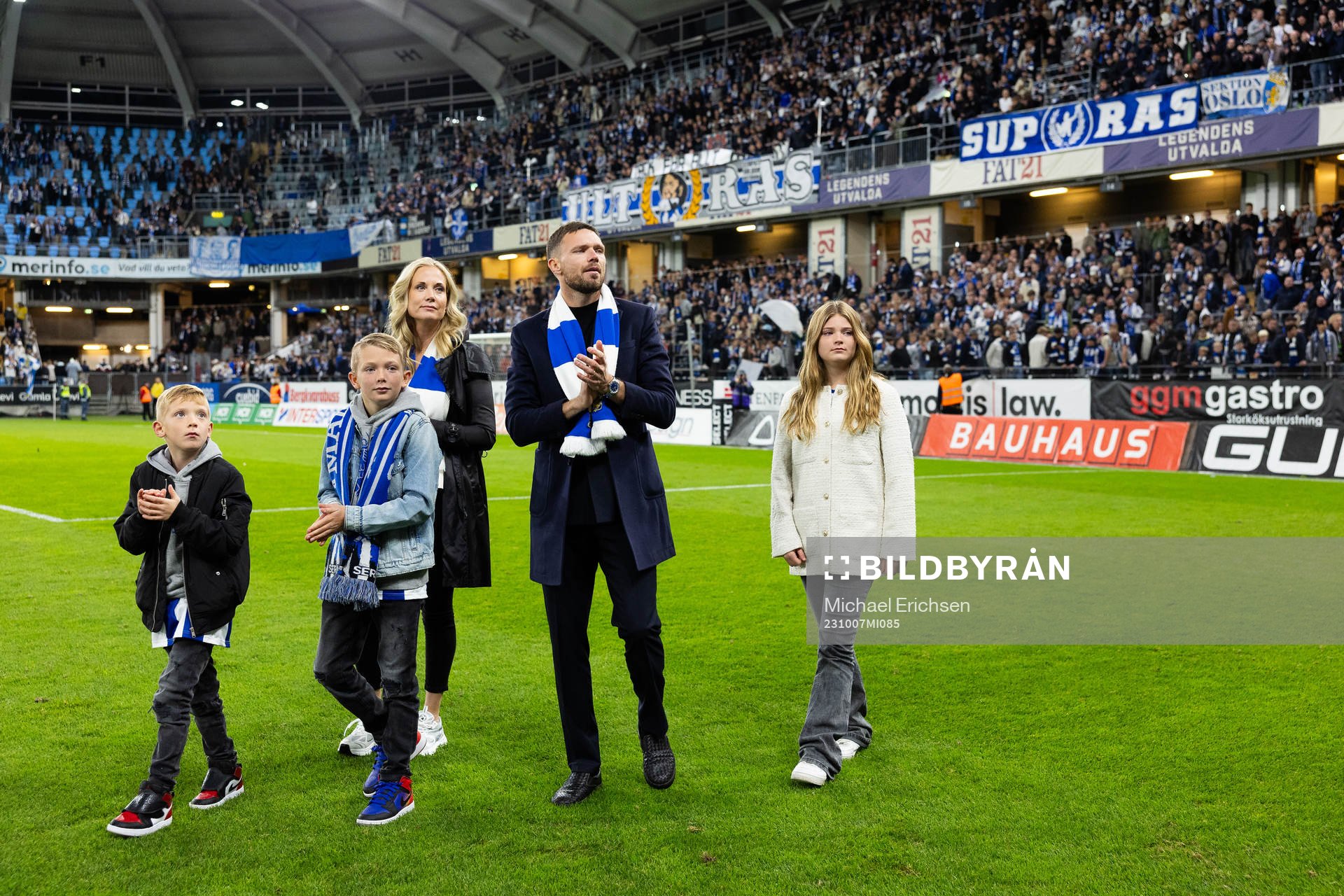 IFK Göteborgs Marcus Berg med sin familj hyllas