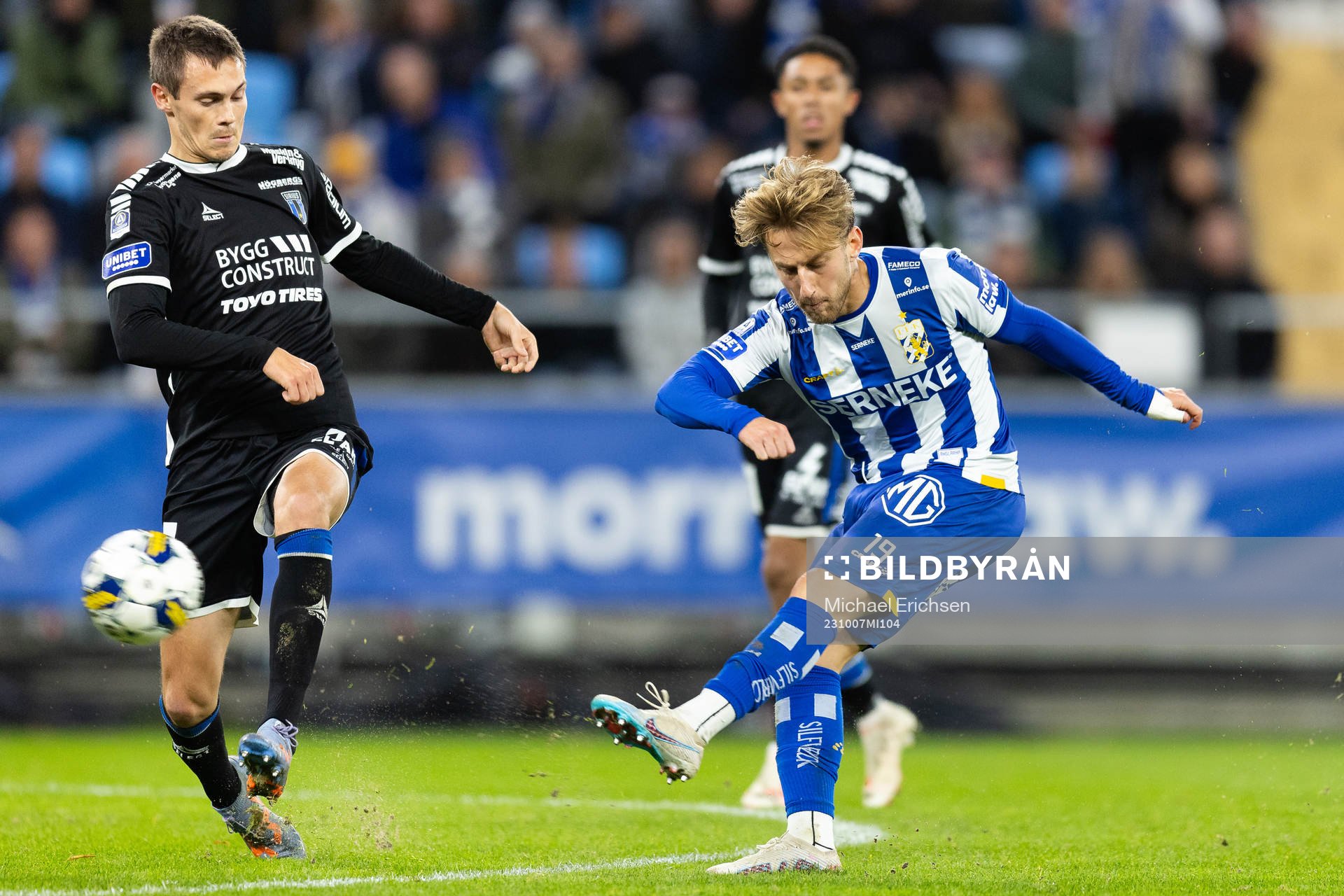 Sirius Tobias Carlsson och IFK Göteborgs Arbnor Mucolli