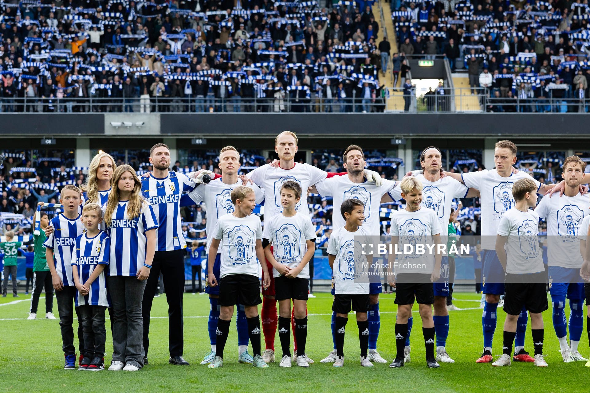 IFK Göteborgs Marcus Berg med familj på line up innan