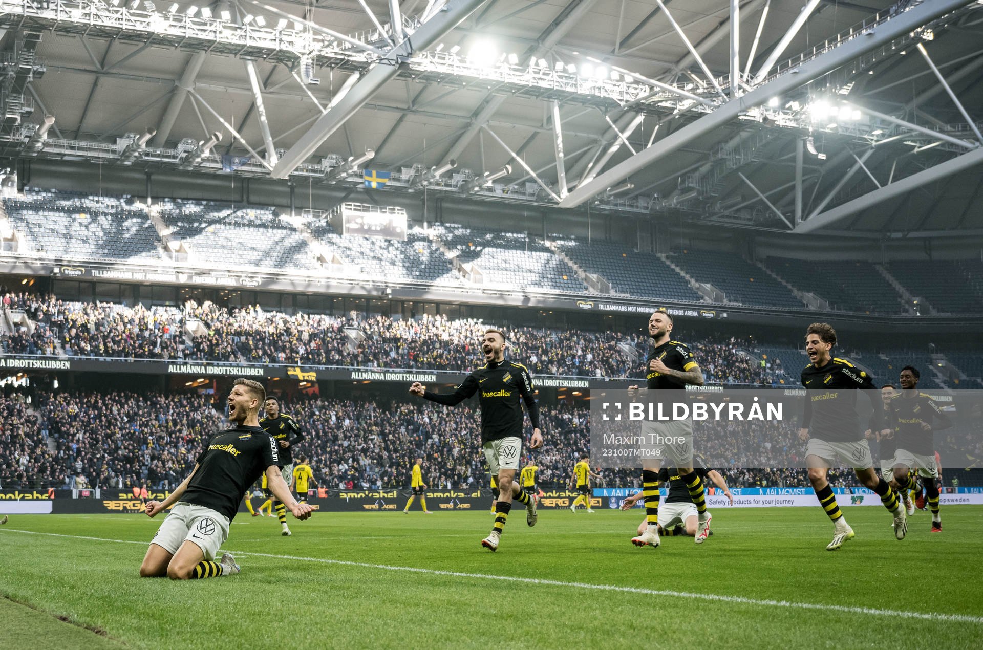 AIKs Anton Salétros jublar