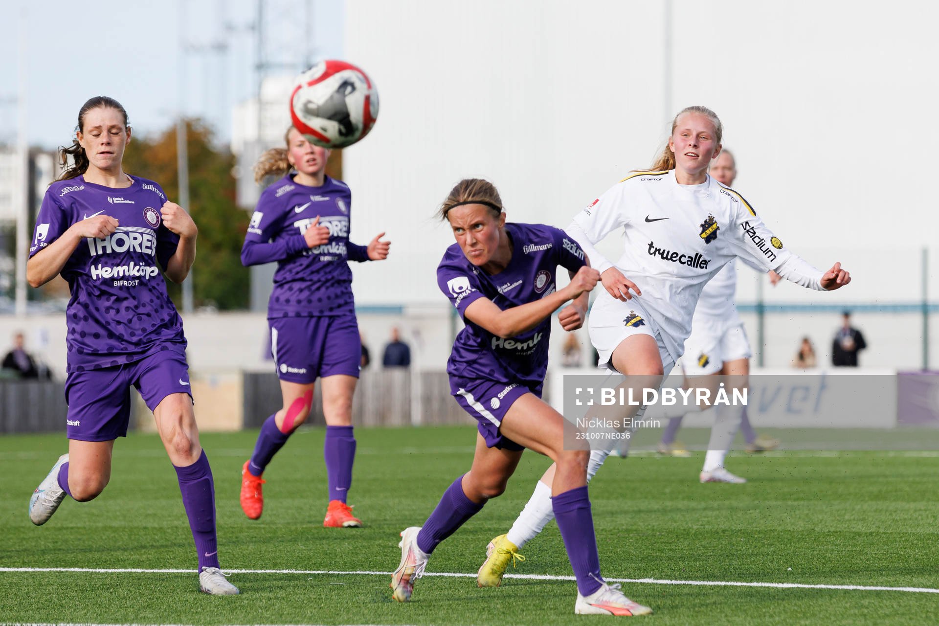 Jitexs Klara Svensson Senelius och AIKs Nova Selin