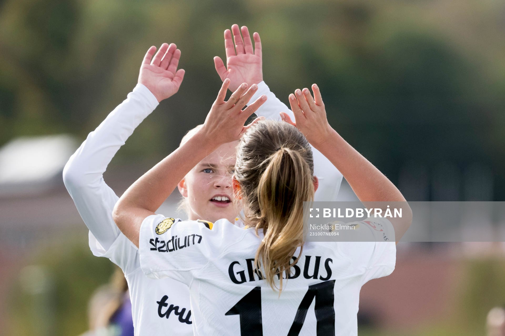 AIKs Sara Frigren jublar