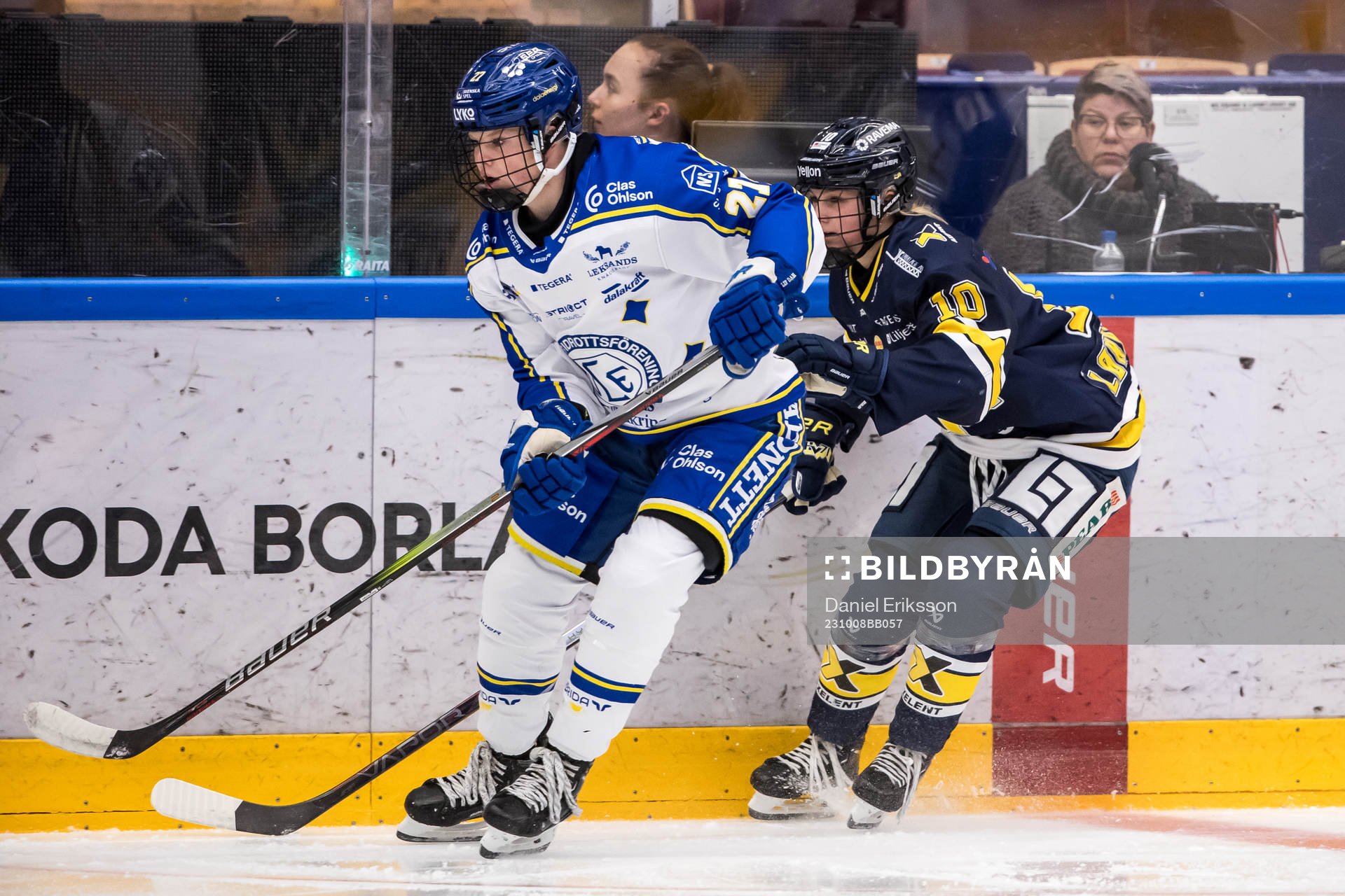 Leksands Emilie Kruse Johansen och HV71s Tea Løkke Nyberg