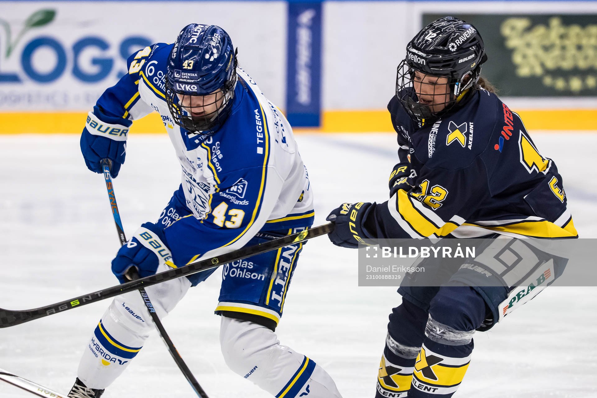 Leksands Aino Karppinen och HV71s Eimear Leacy