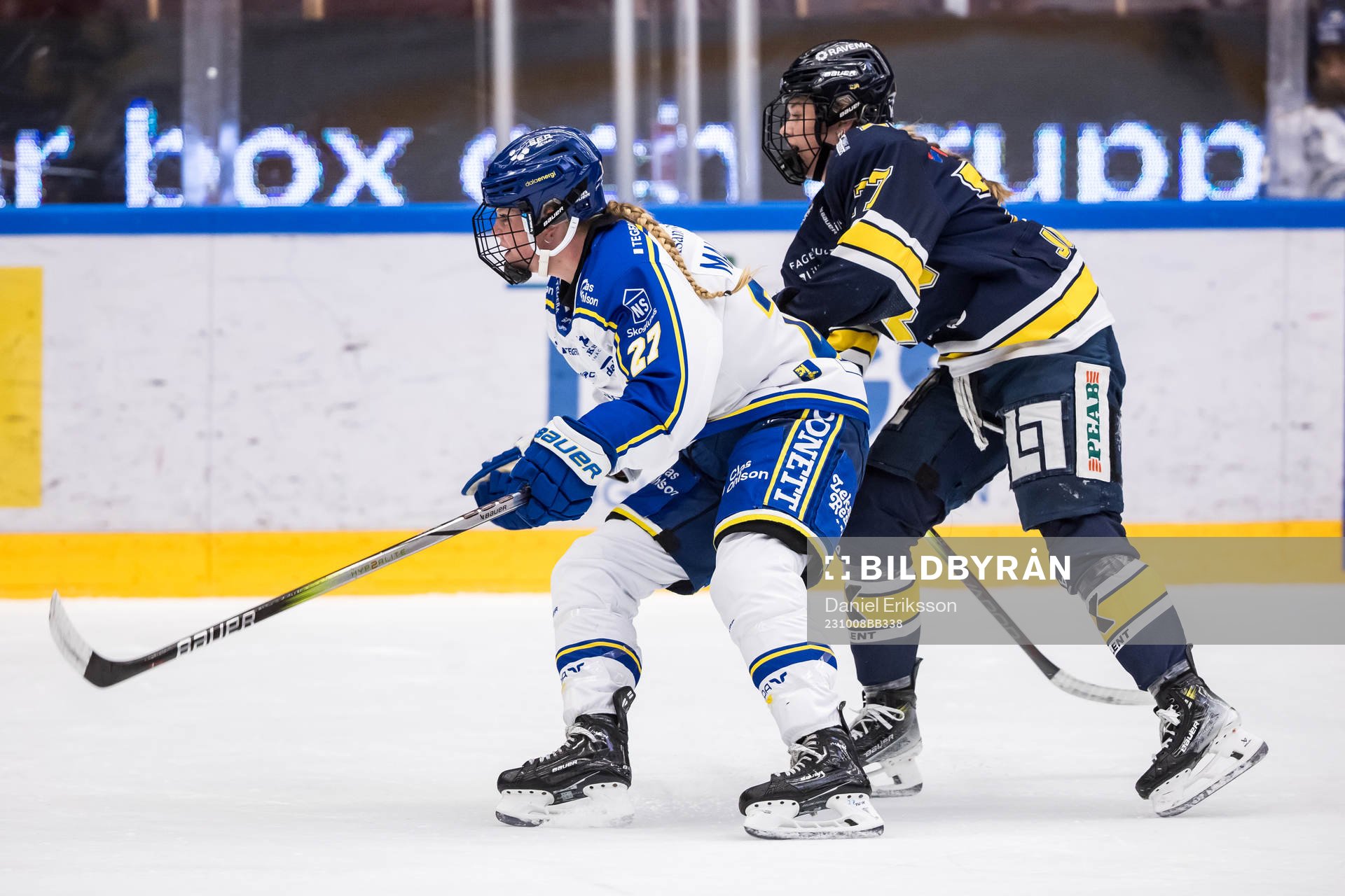 Leksands Shay Maloney och HV71s Mira Jungåker