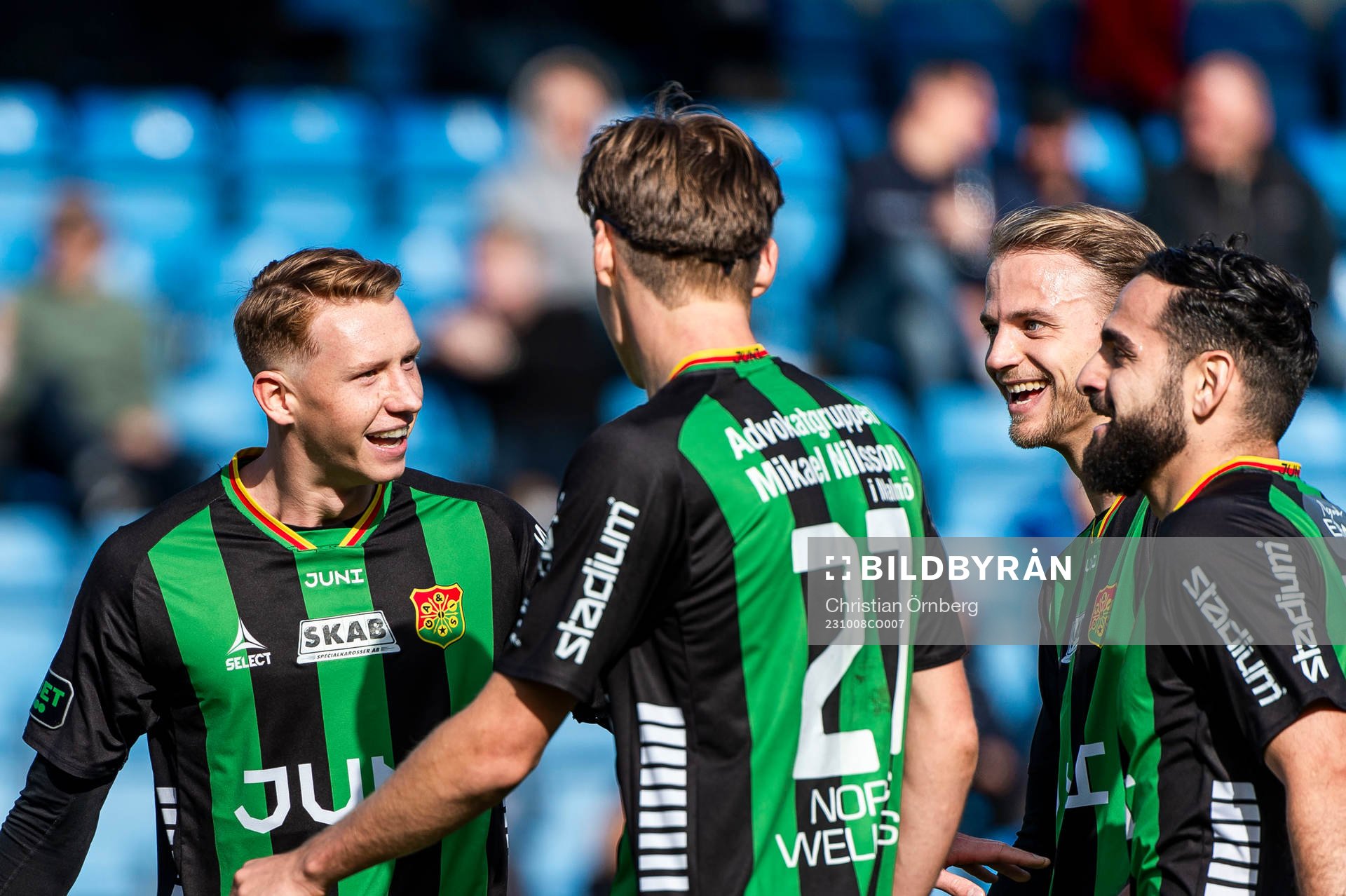 GAISs Julius Lindberg jublar med lagkamrater