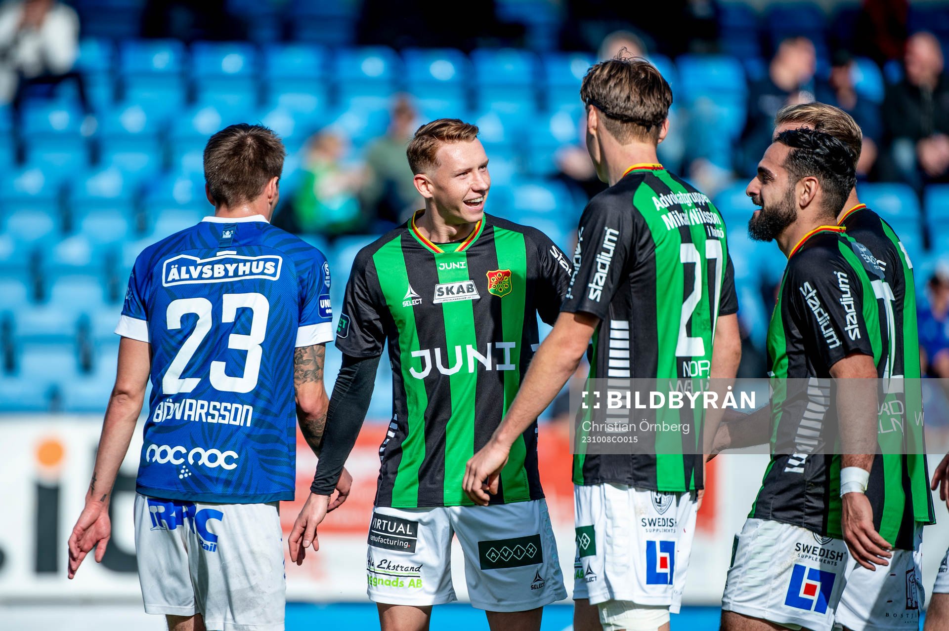 GAISs Julius Lindberg jublar med lagkamraterna