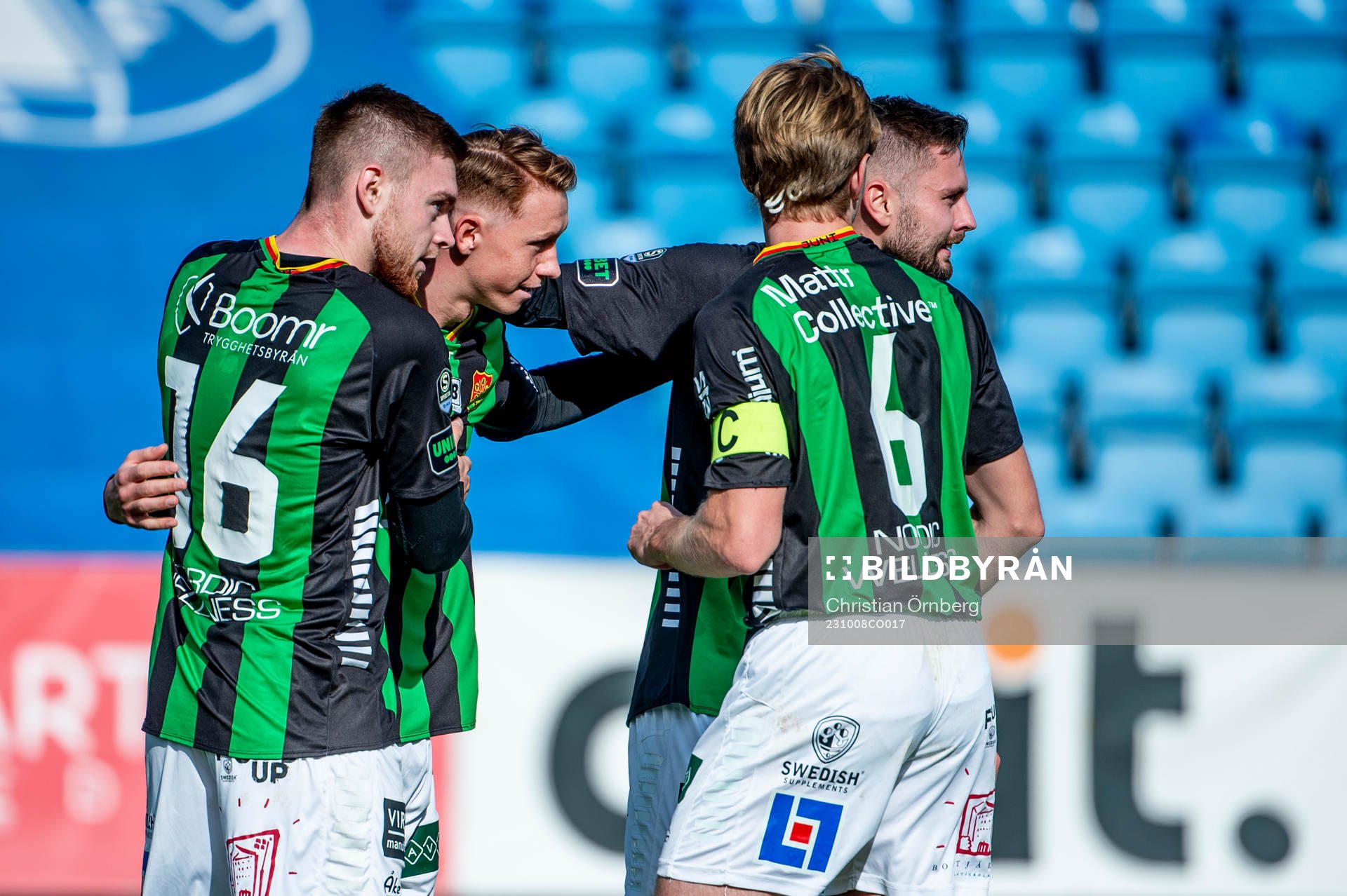 GAISs Julius Lindberg jublar med lagkamraterna