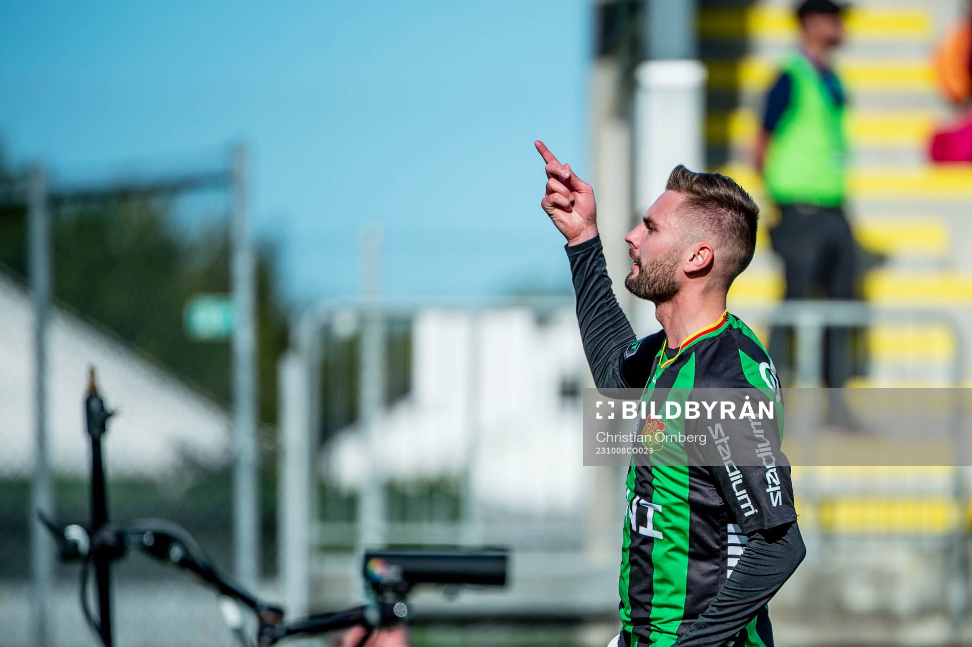GAISs Axel Norén jublar