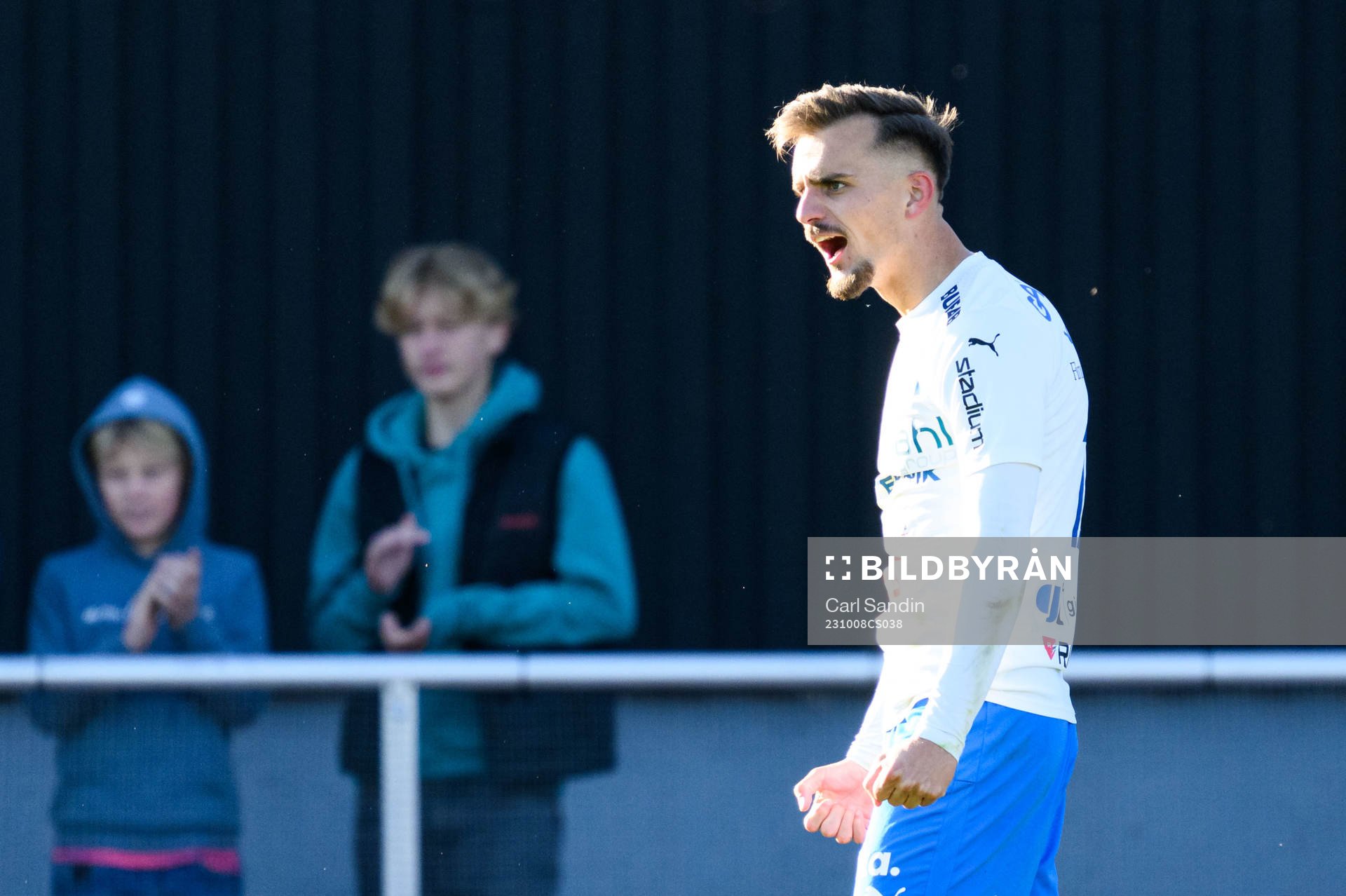 Värnamos Ajdin Zeljkovic jublar