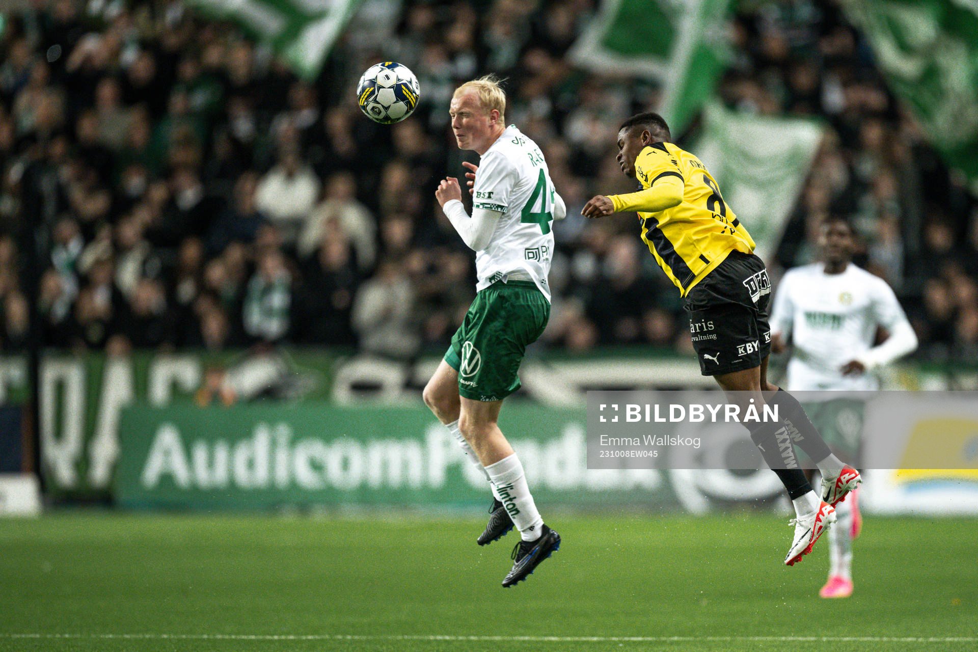 Hammarbys Marcus Rafferty och Häckens Abdulrazaq Ishaq