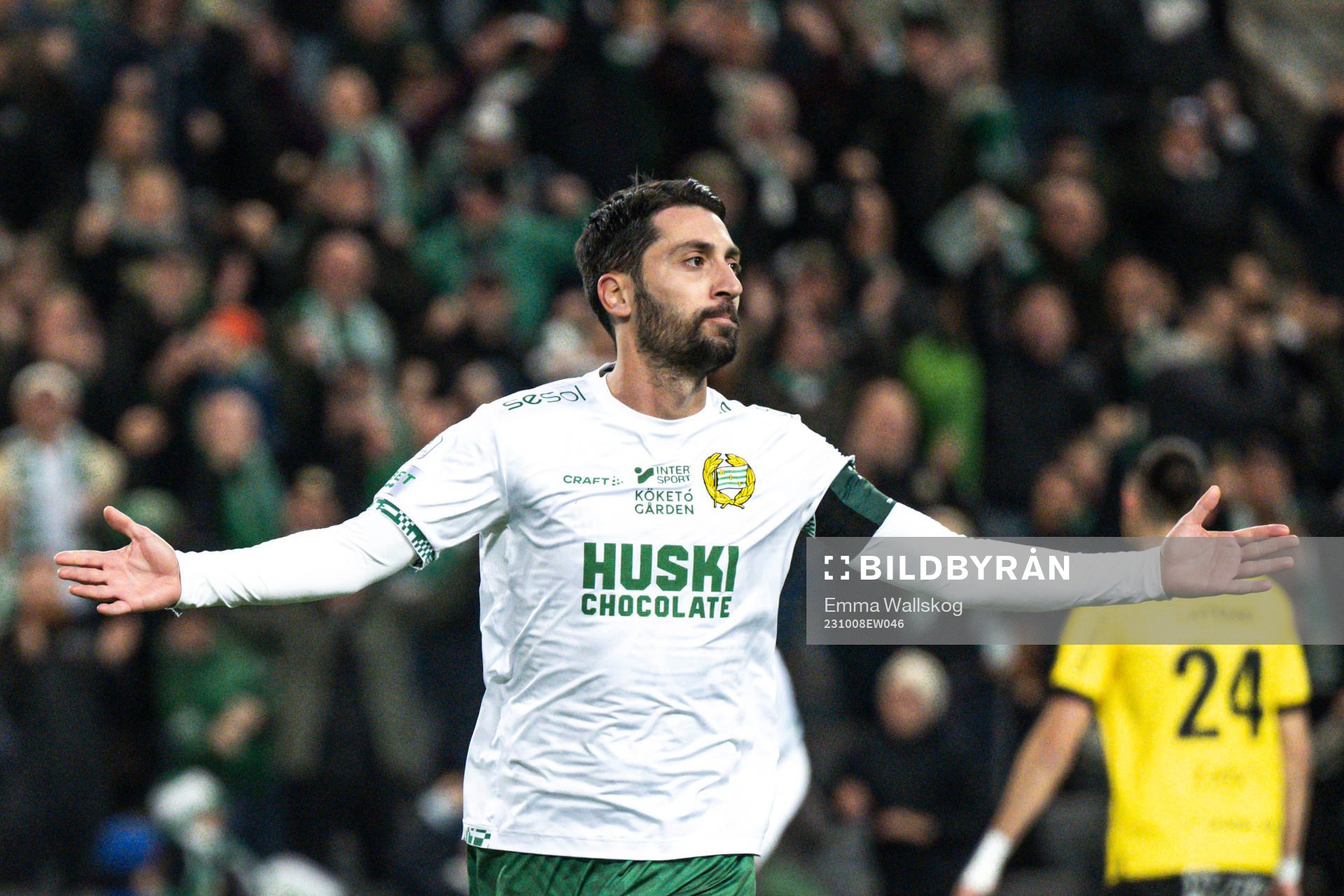 Hammarbys Nahir Besara jublar