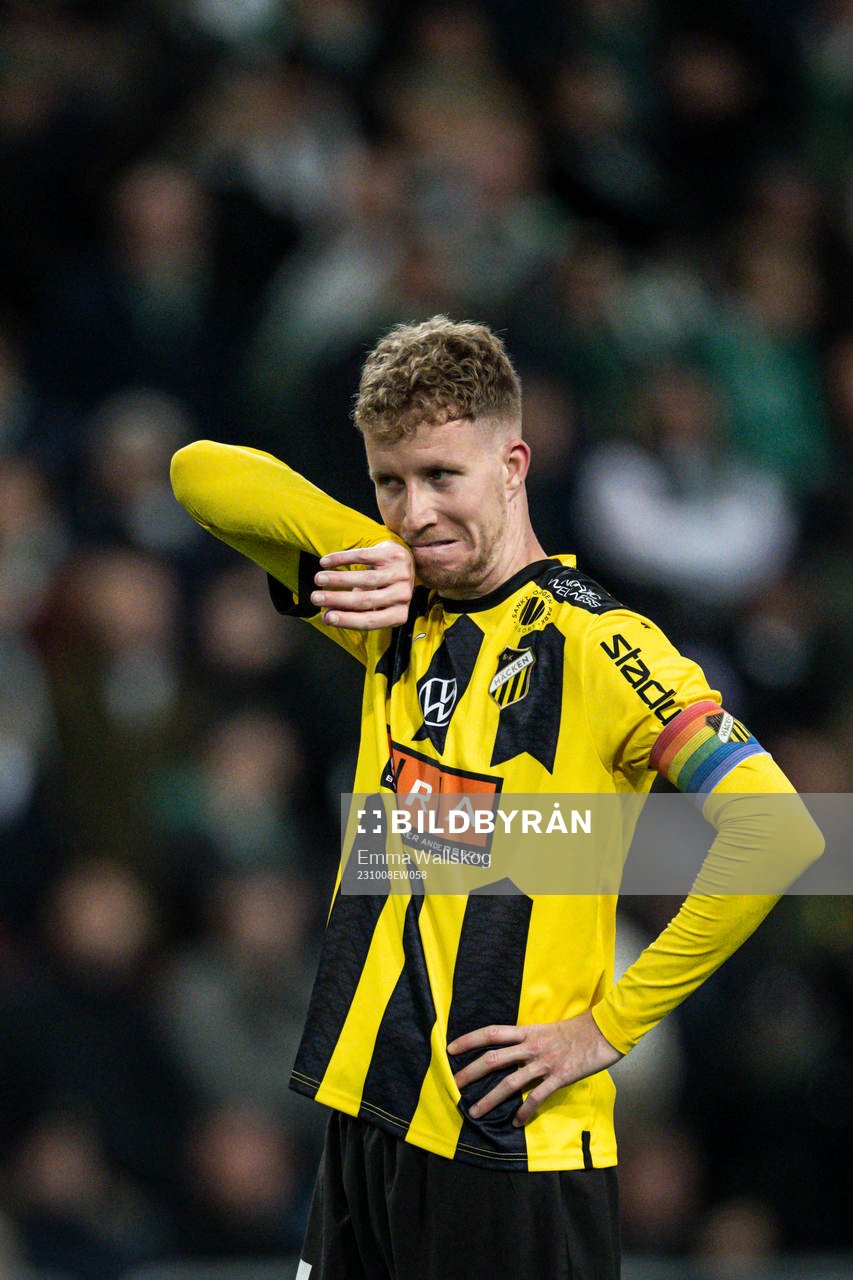 Häckens Simon Gustafson deppar