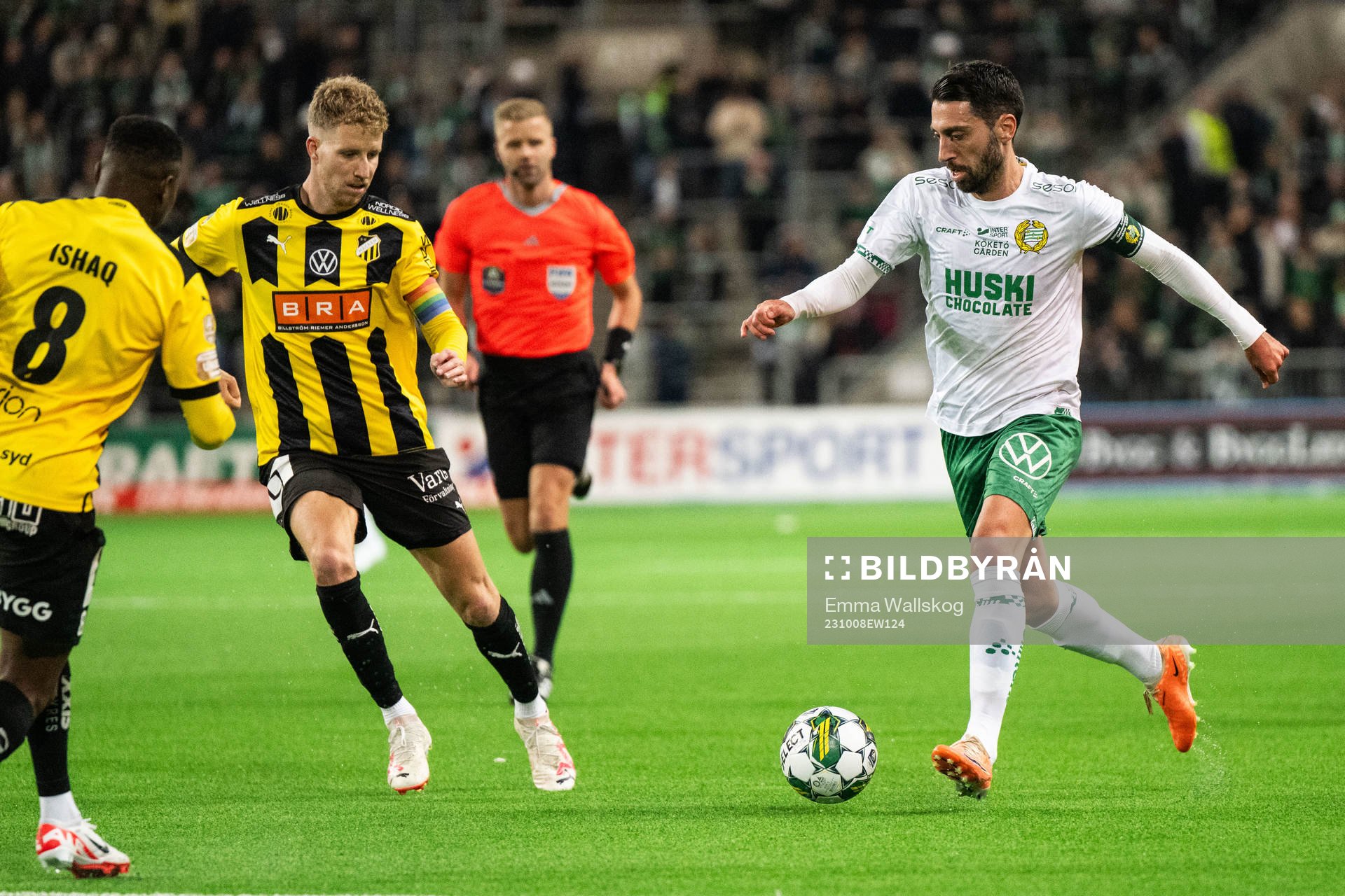 Häckens Samuel Gustafson och Hammarbys Nahir Besara