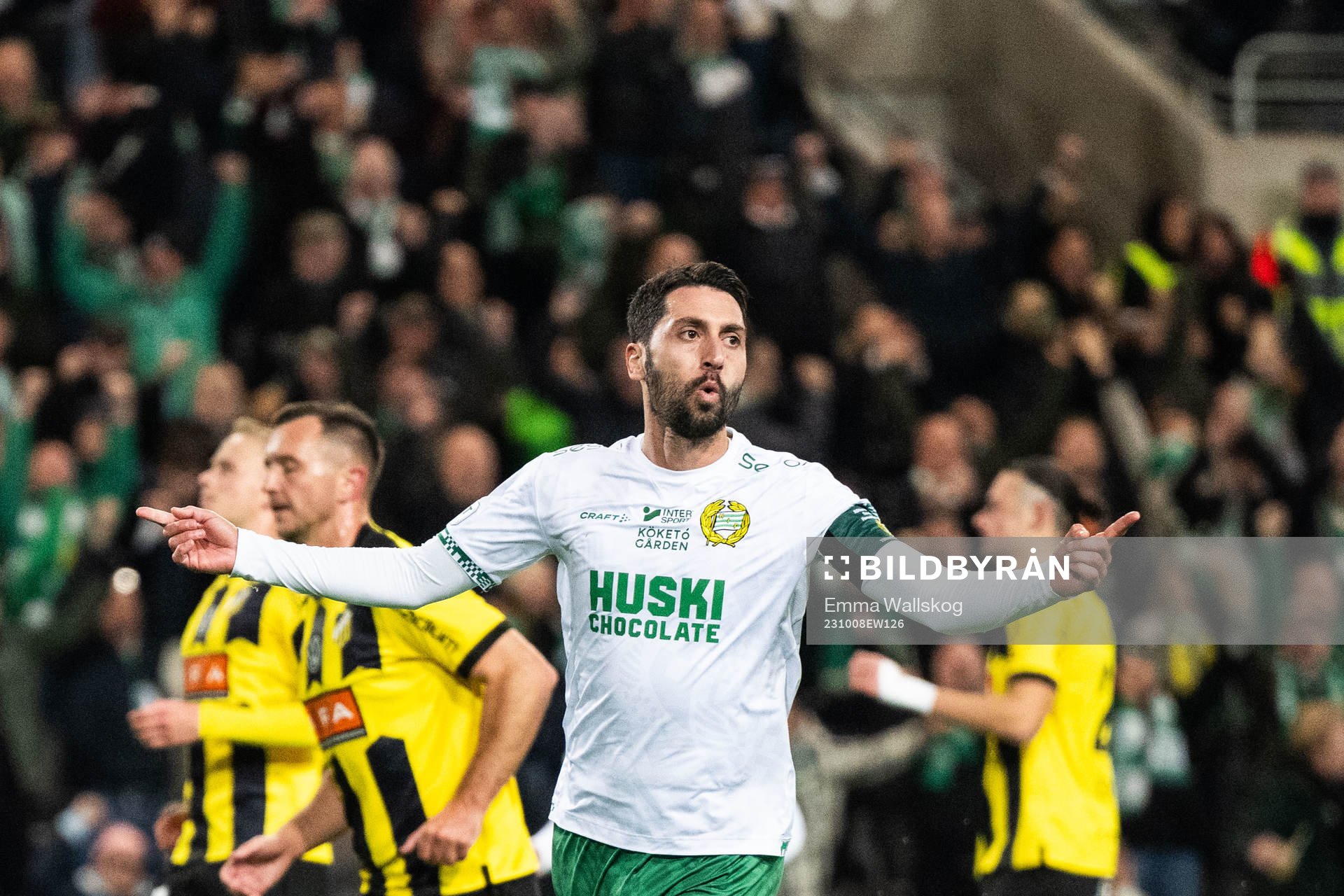 Hammarbys Nahir Besara jublar