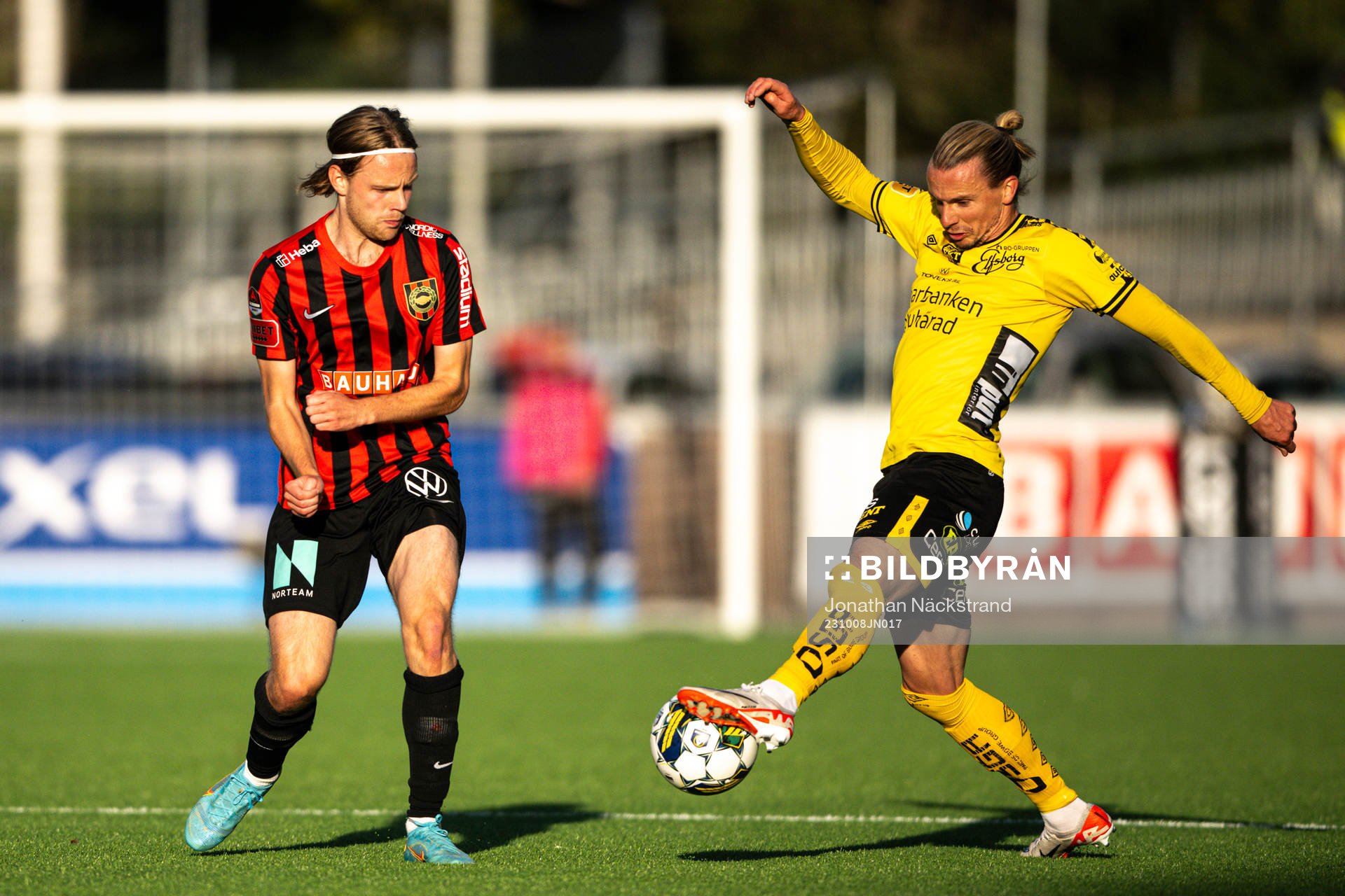 Elfsborgs Niklas Hult och Brommapojkarnas Oscar Pettersson