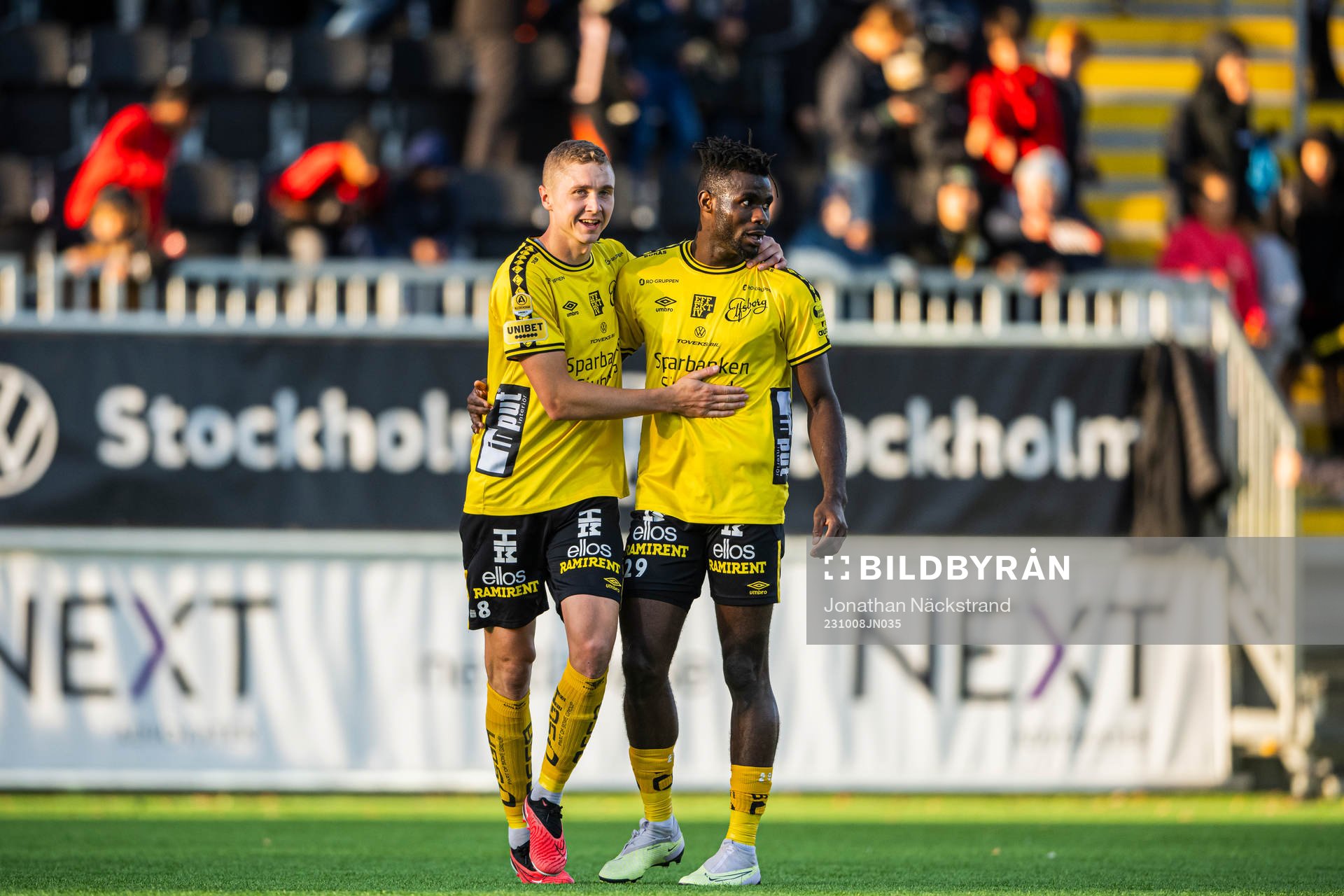 Elfsborgs Sebastian Holmen och Ibrahim Buhari jublar