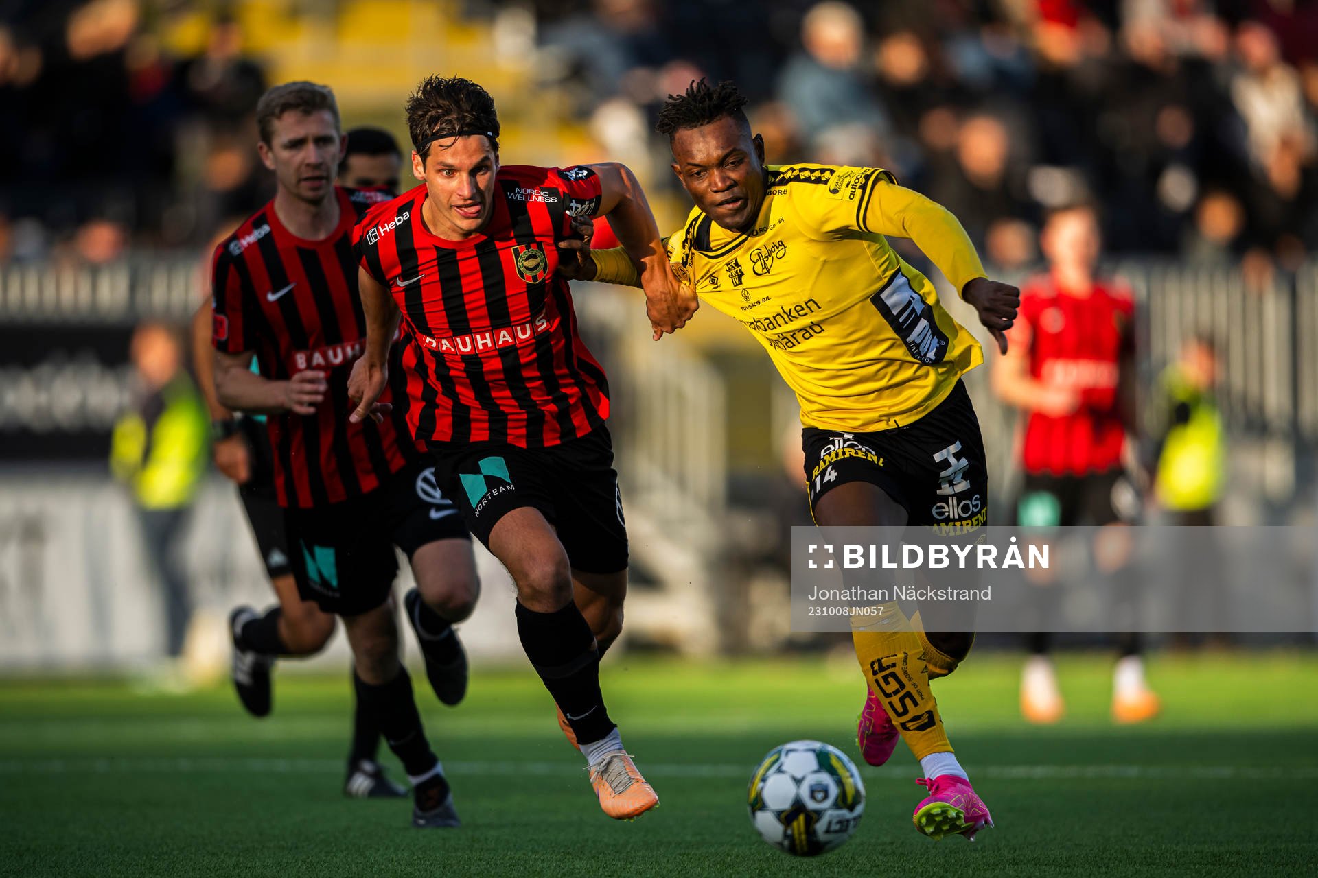 Elfsborgs Jalal Abdullai och Brommapojkarnas Kevin Ackermann