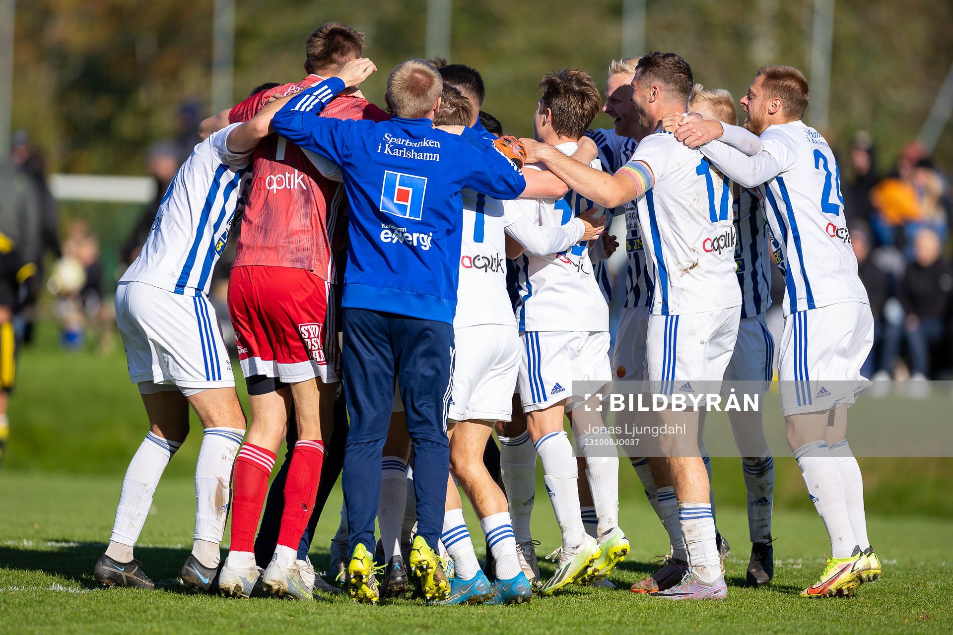 IFK Karlshamns spelare jublar
