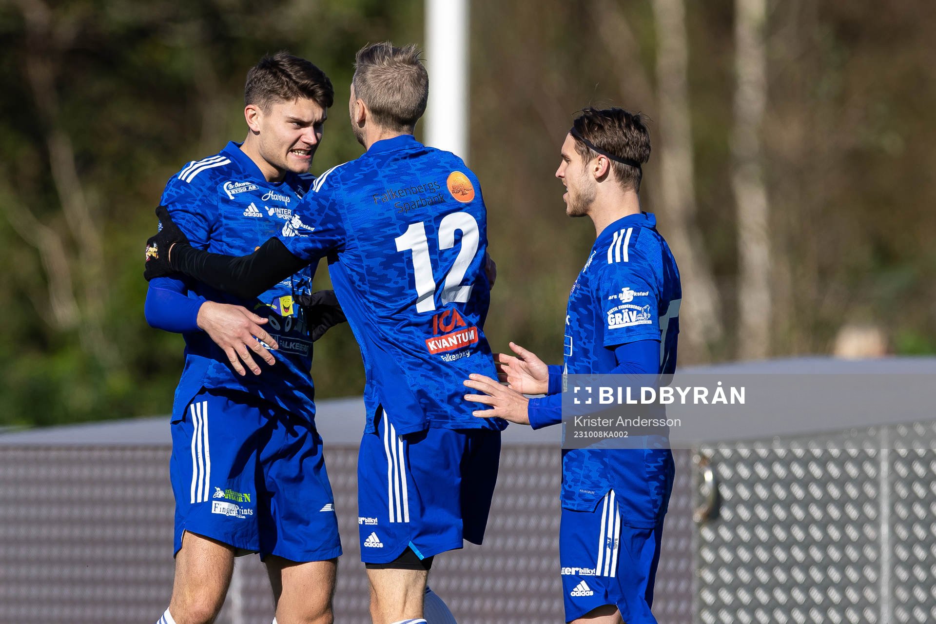 Böljan Falkenbergs Albin Andersson jublar