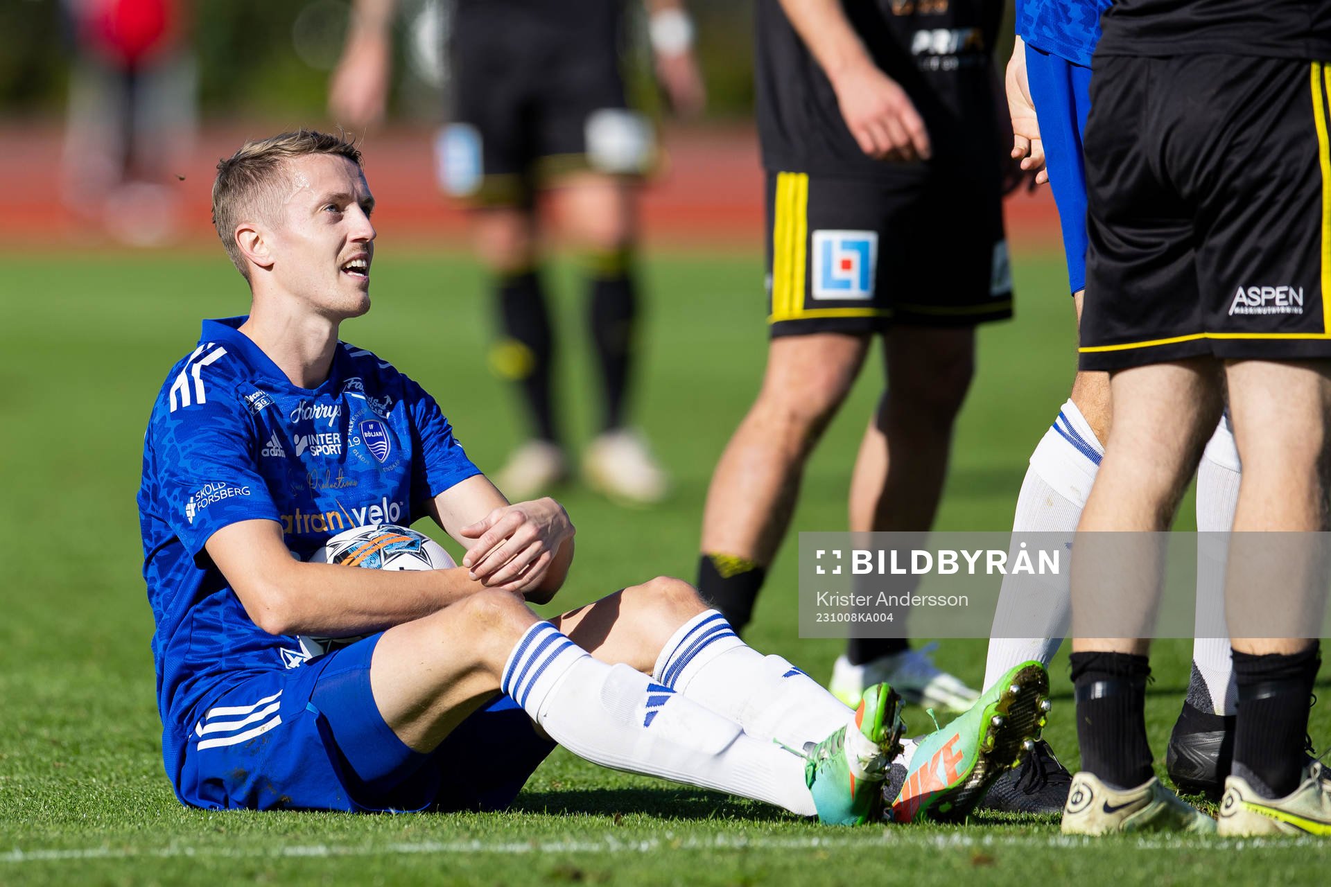 Böljan Falkenbergs David Wallnedal deppar
