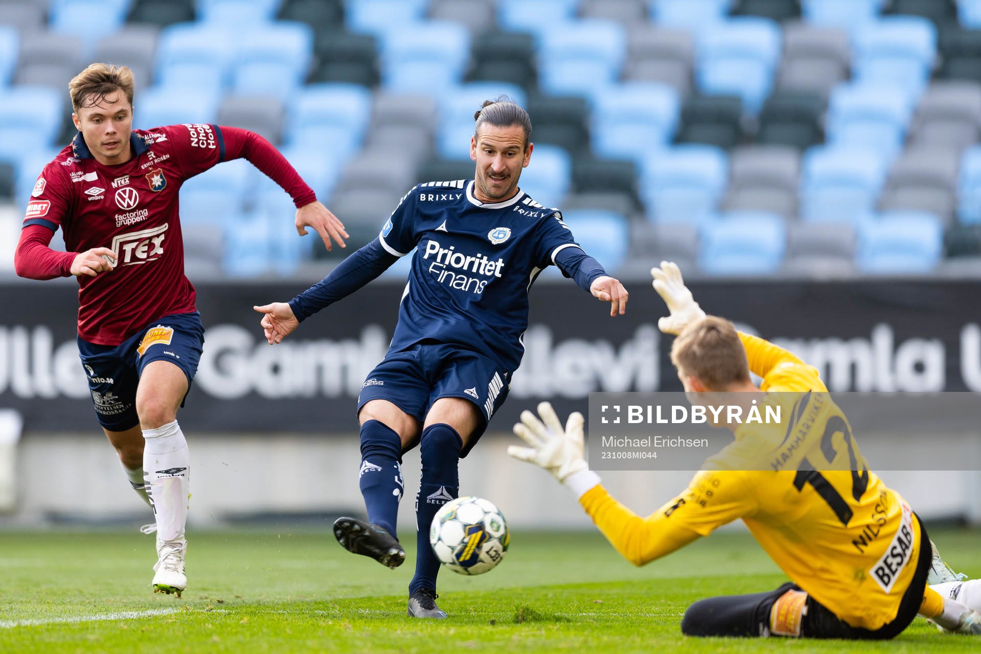 Utsiktens Edin Hamidovic skjuter reduceringen till 2-1 i