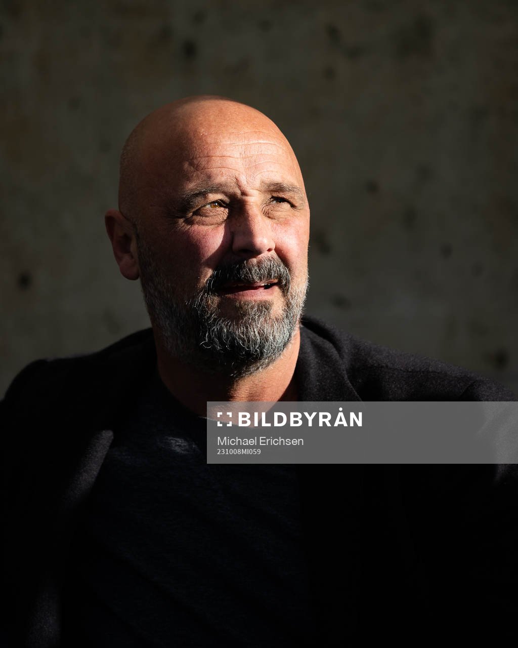 Utsiktens manager Bosko Orovic innan fotbollsmatchen i