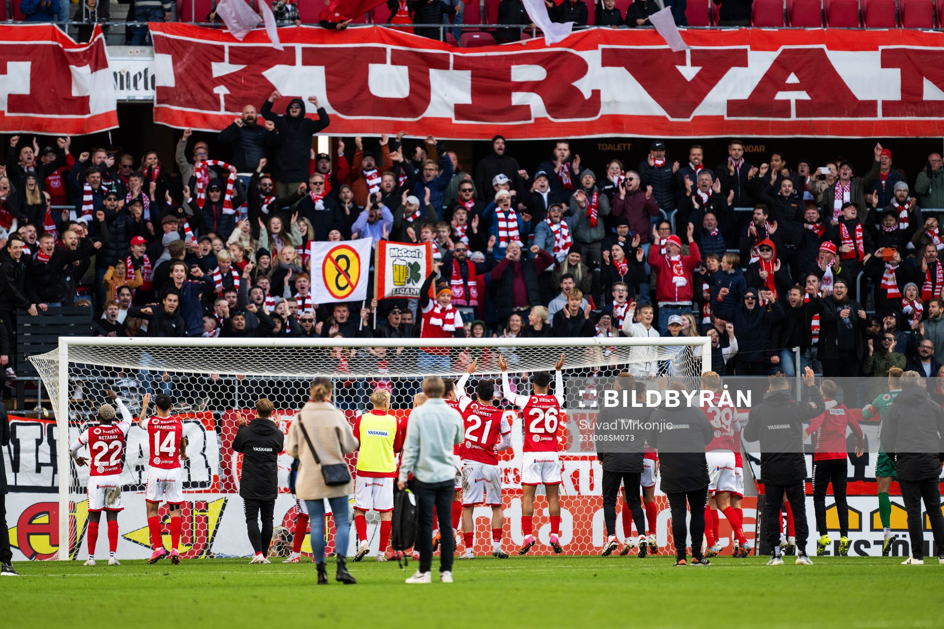 Kalmars spelare jublar