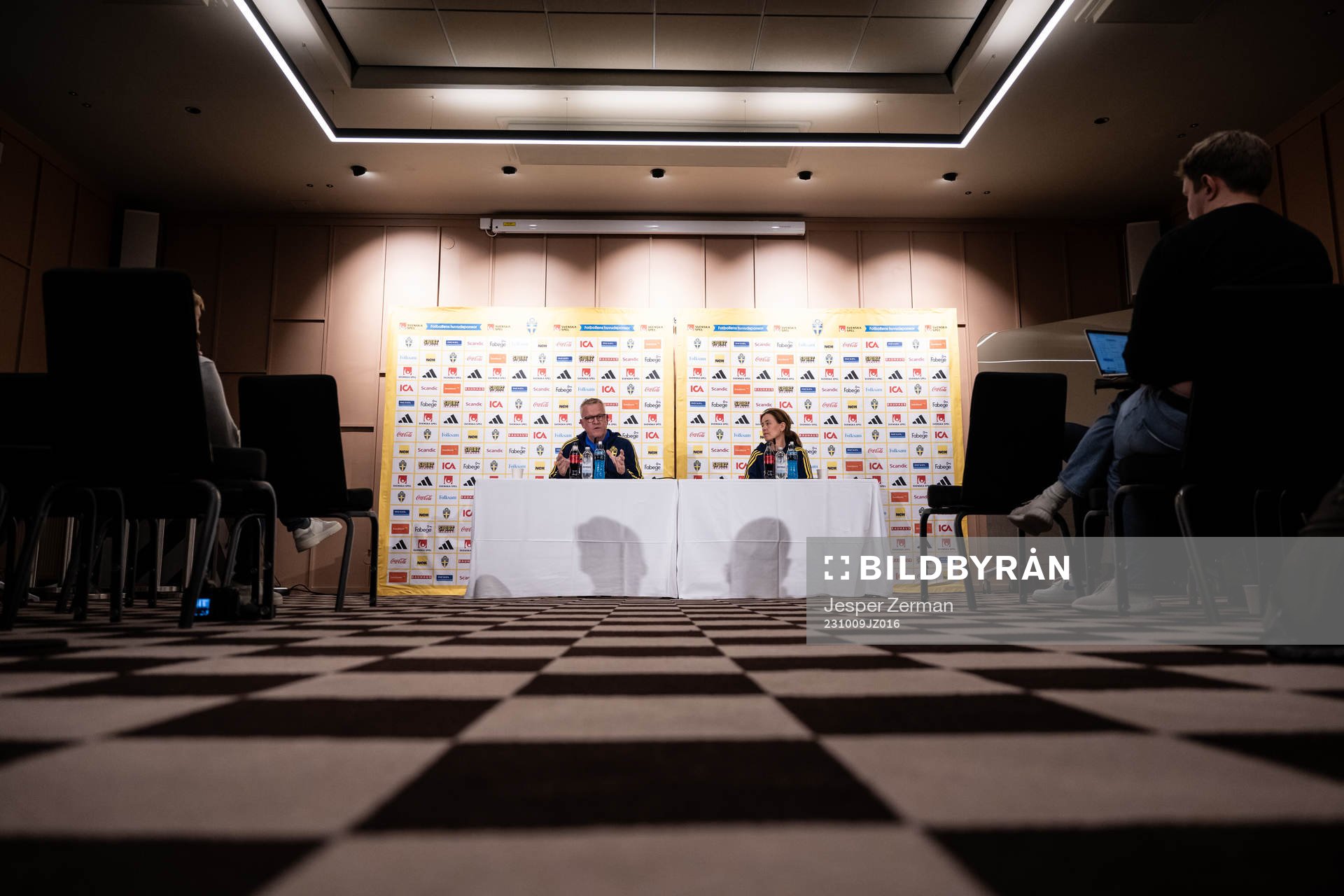 Janne Andersson, head coach, and Petra Thorén, media