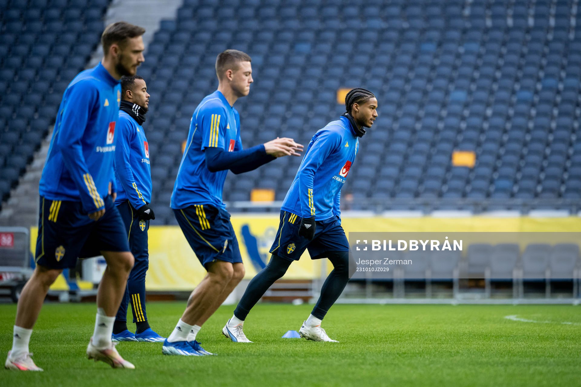 Robin Quaison, Emil Holm and Jens Cajuste of the Swedish