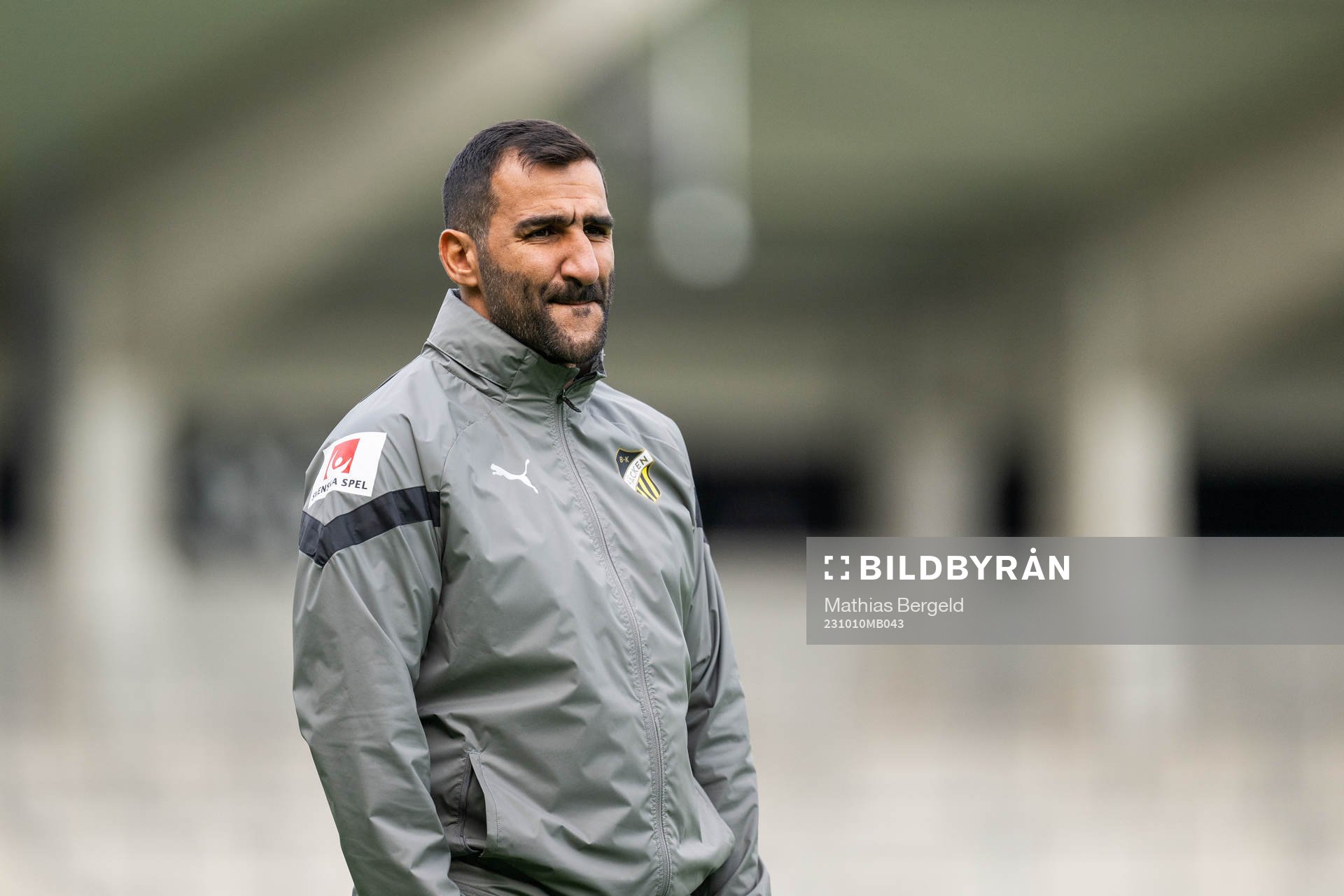 Head coach Mak Lind