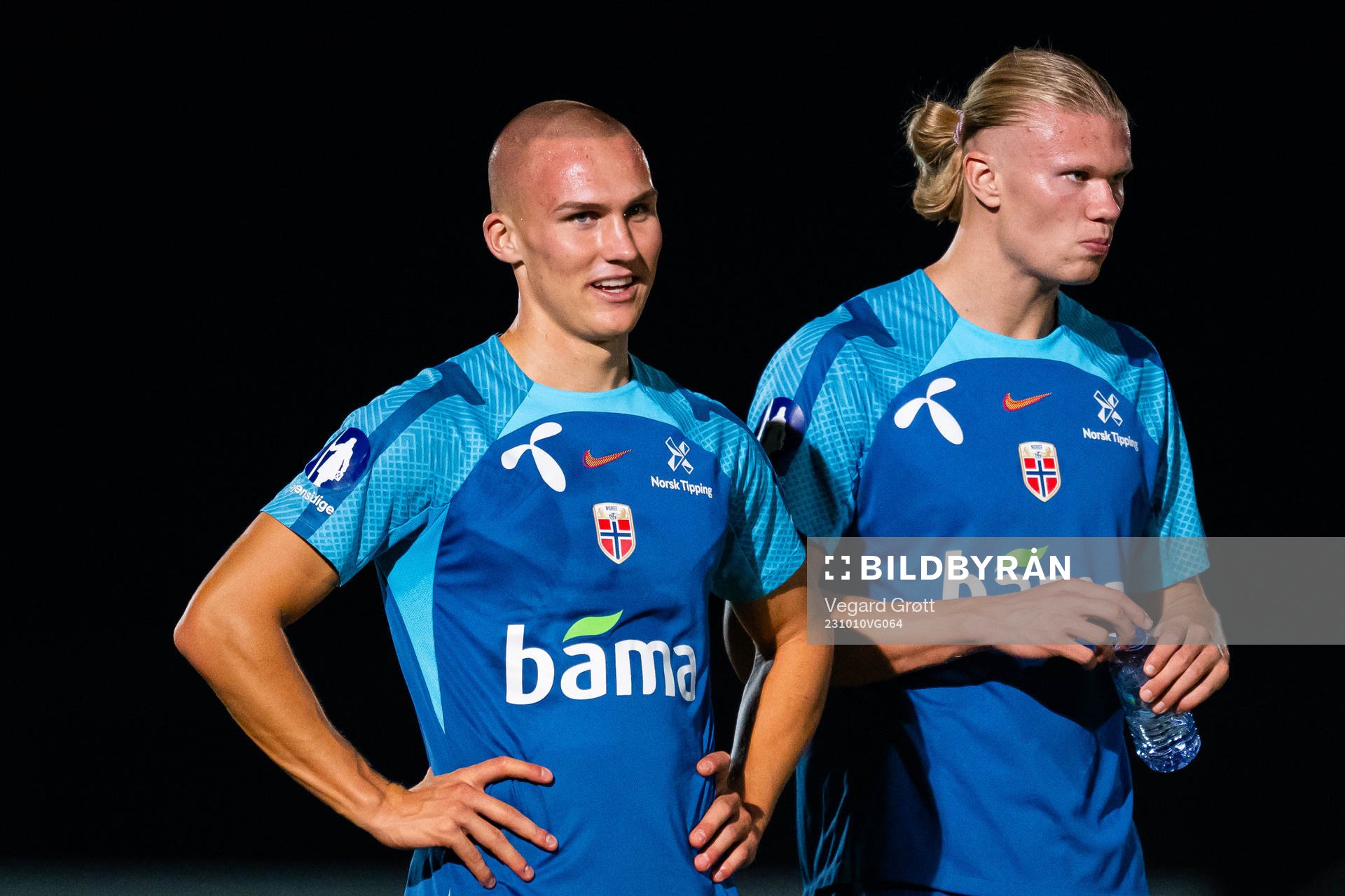 Leo Skiri Østigård and Erling Braut Haaland of the
