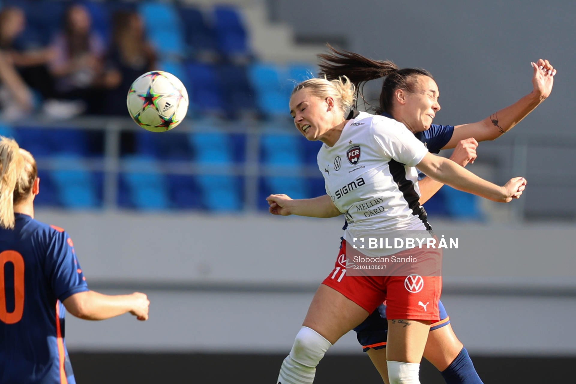 Emma Jansson of Rosengård and Zeljka Belovan of Spartak