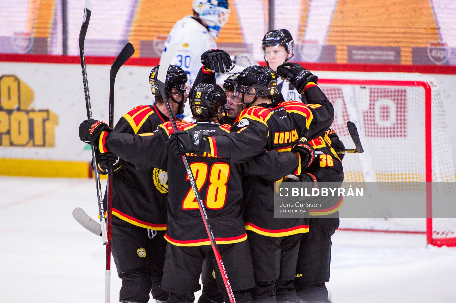 Brynäs spelare jublar