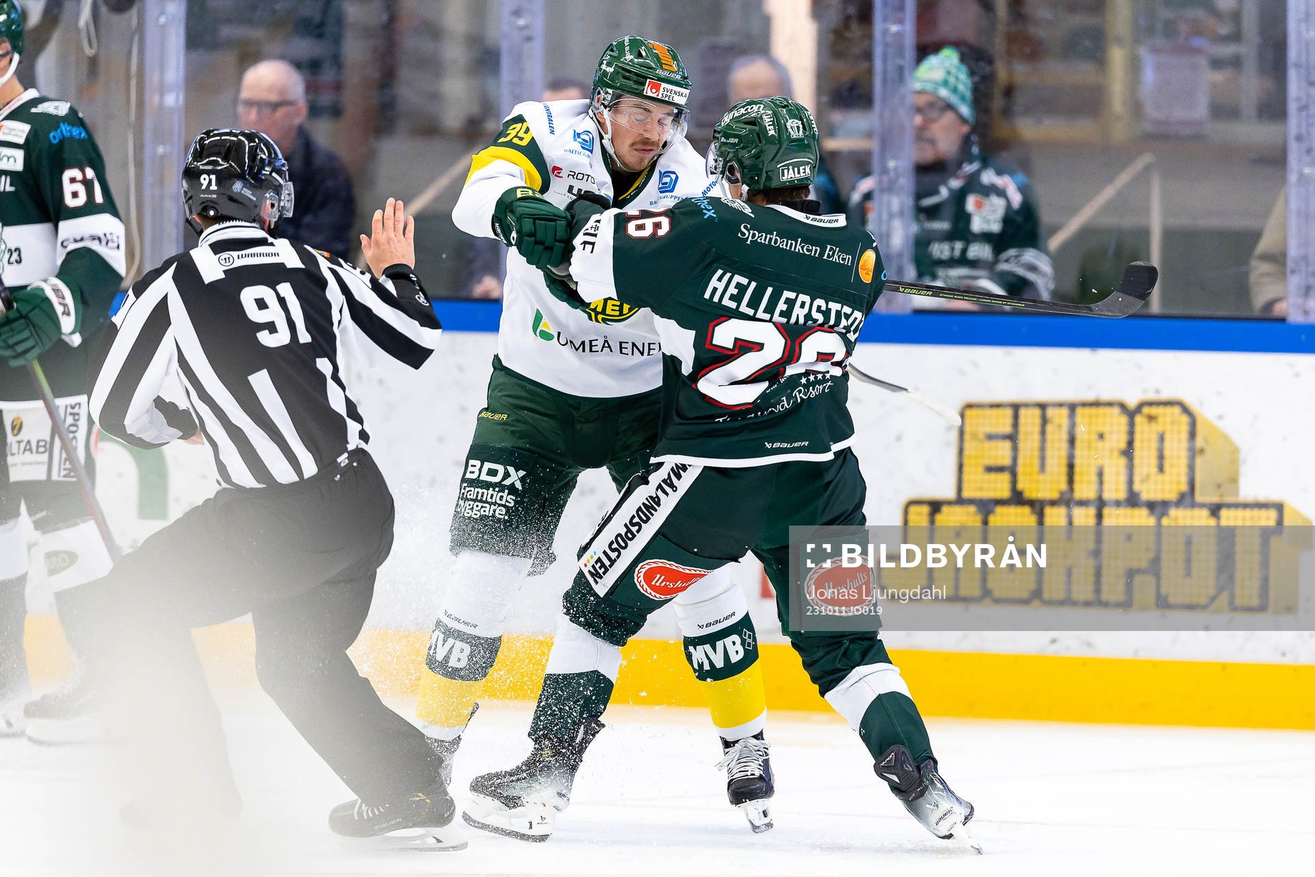 Björklövens Joel Mustonen och Tingsryds Isak Hellerstedt