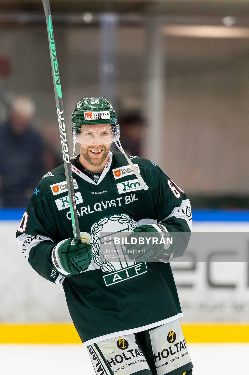 Tingsryds Joachim Nermark jublar