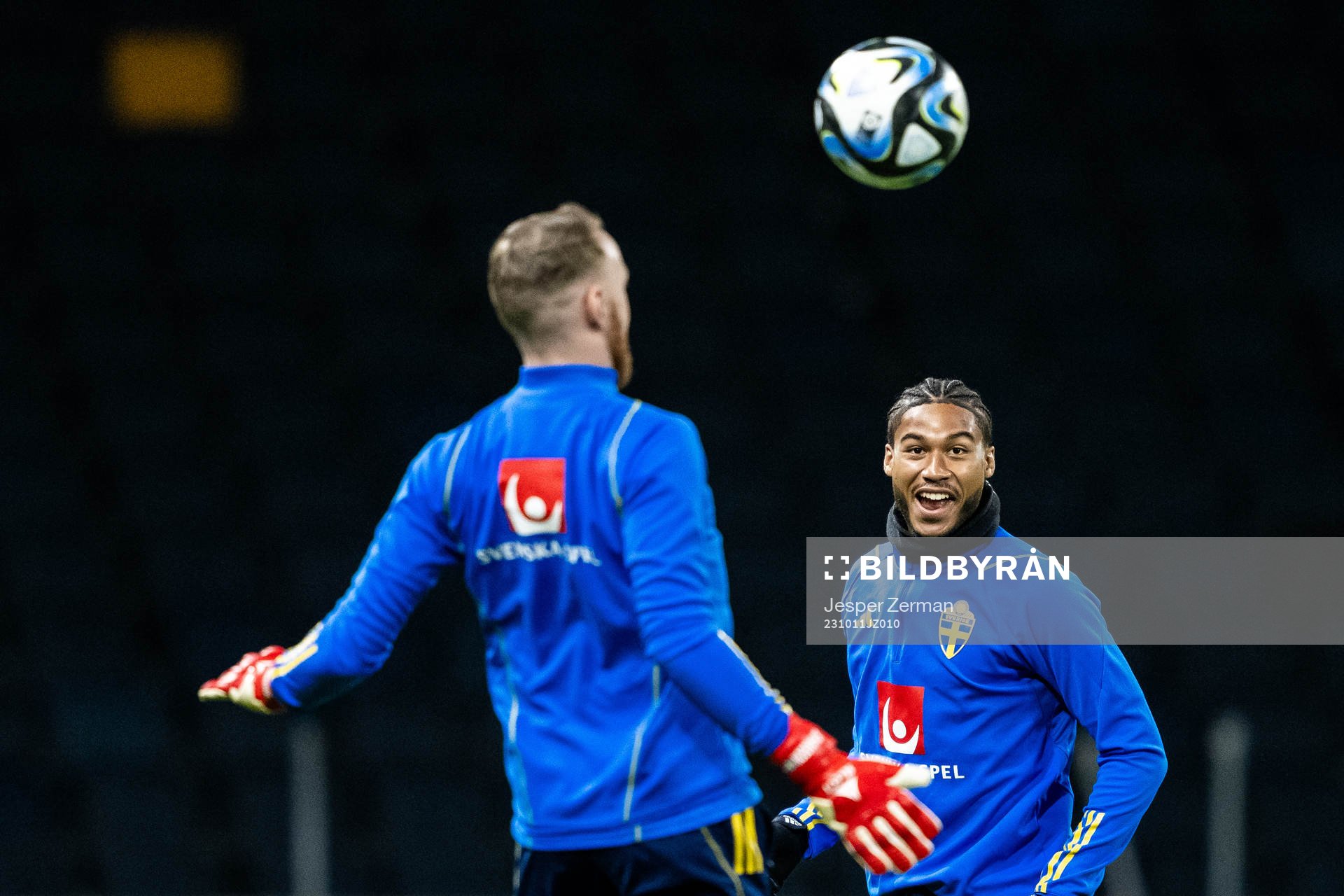 Goalkeeper Viktor Johansson and Jens Cajuste of the Swedish