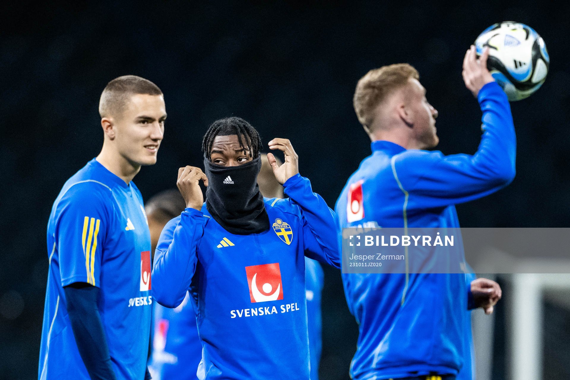 Gustaf Lagerbielke and Anthony Elanga of the Swedish