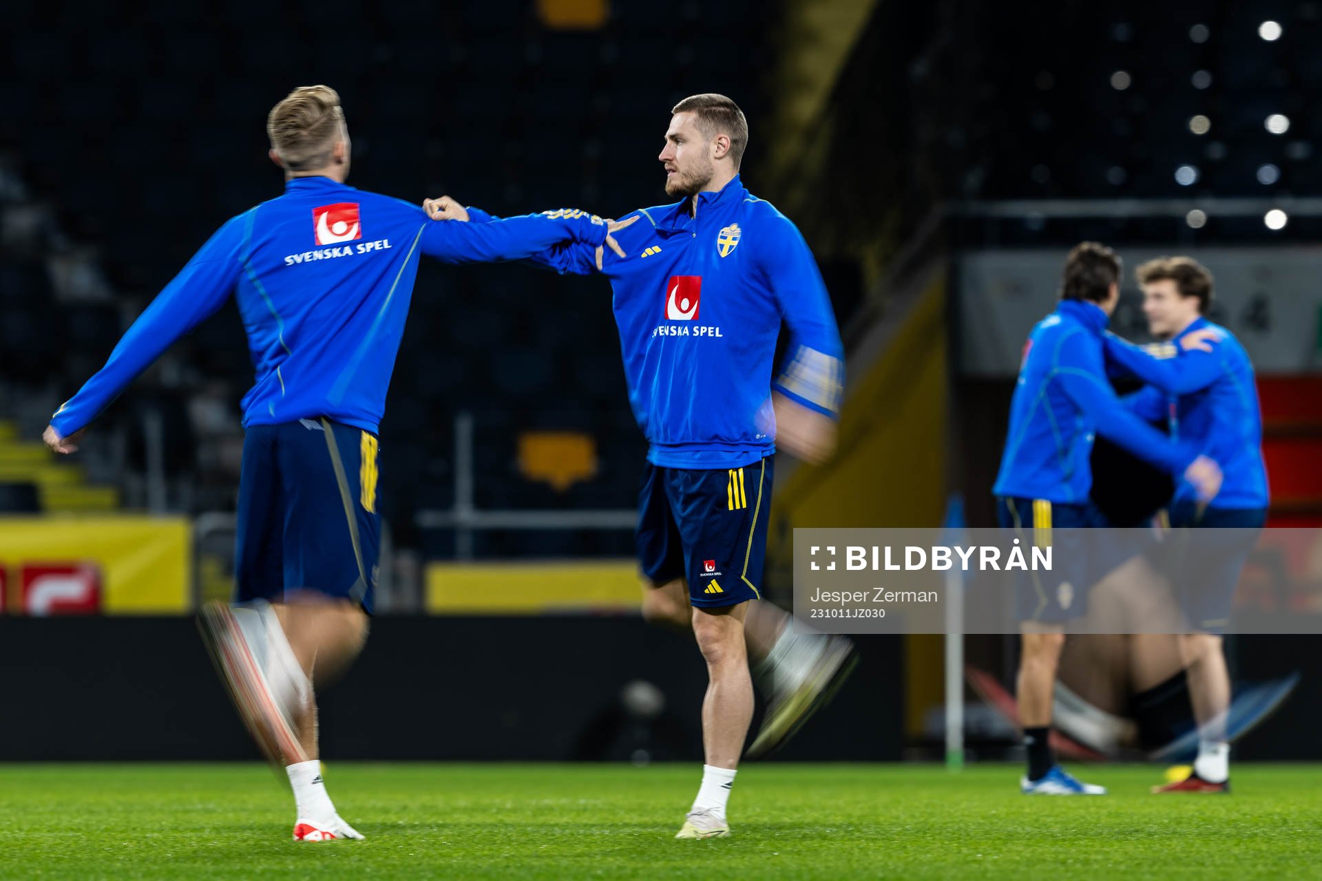 Viktor Gyökeres and Mattias Svanberg of the Swedish