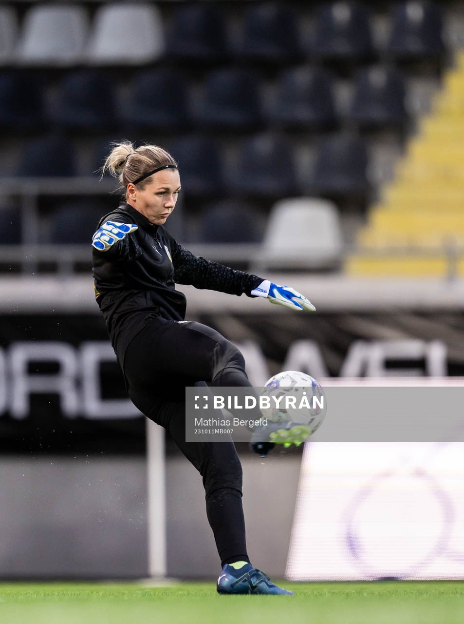 Goalkeeper Jennifer Falk of Häcken