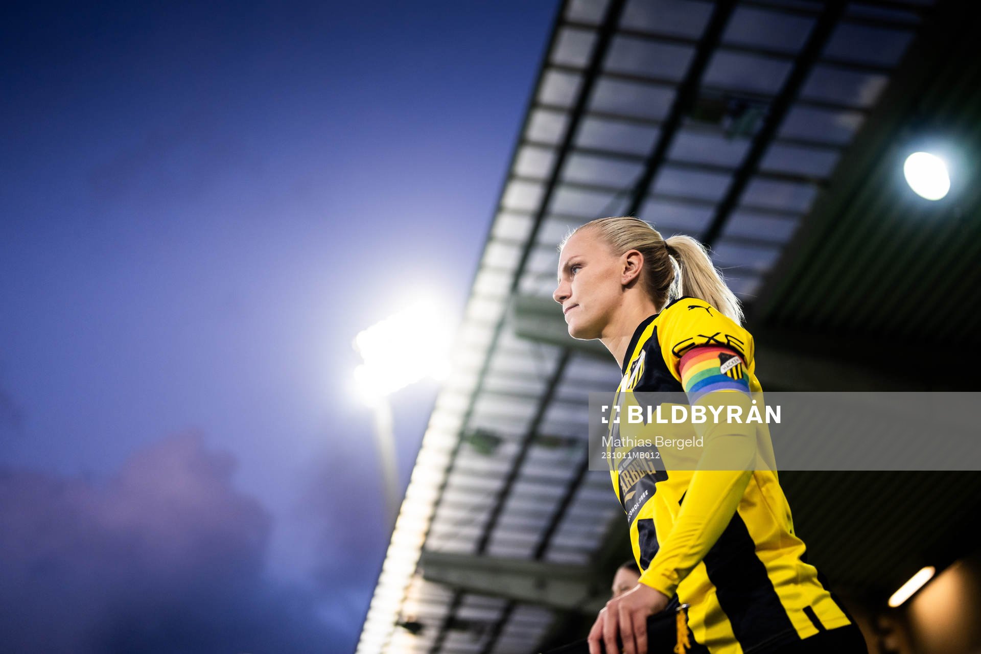 Josefine Rybrink of Häcken enter the pitch