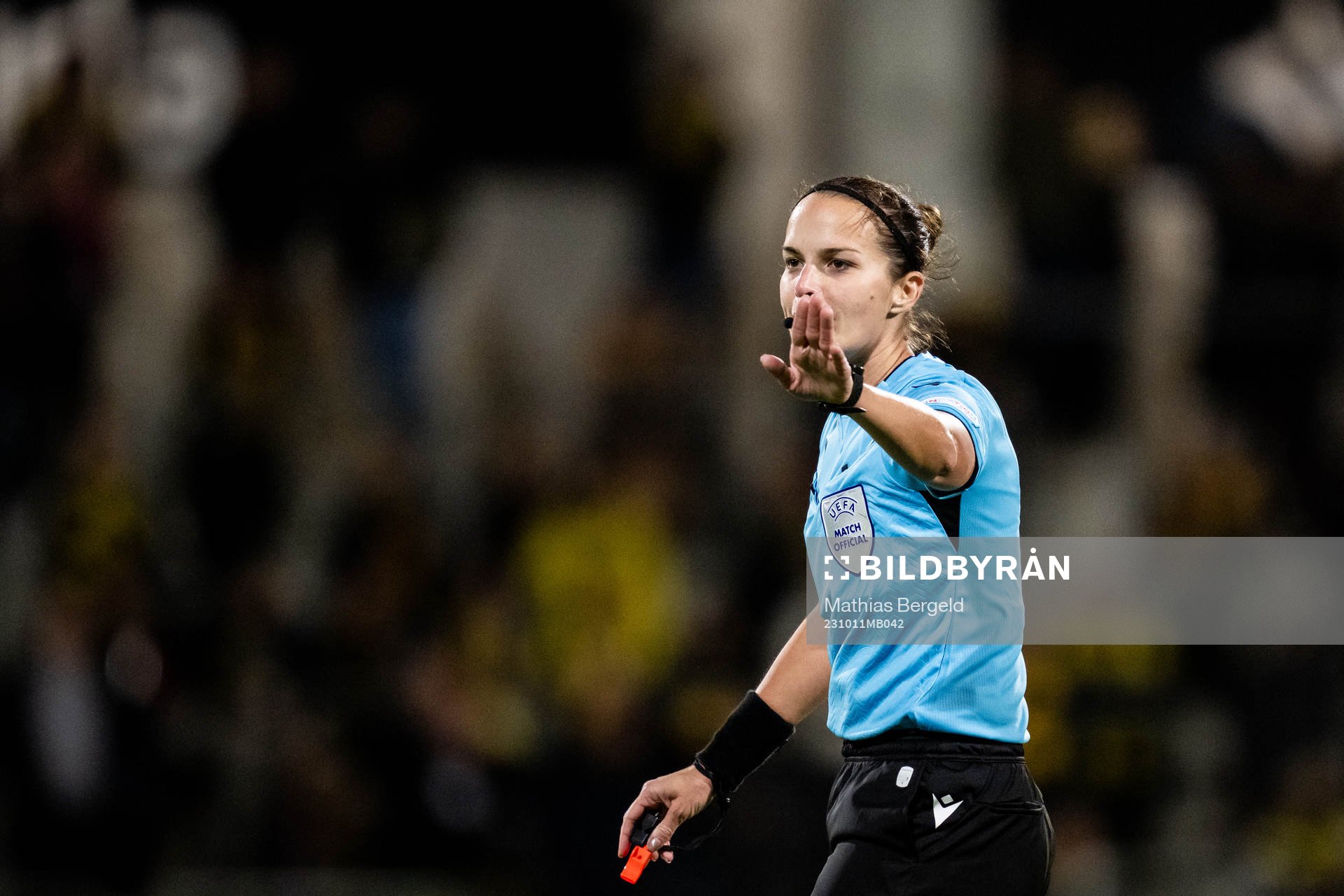 Referee Eszter Urban