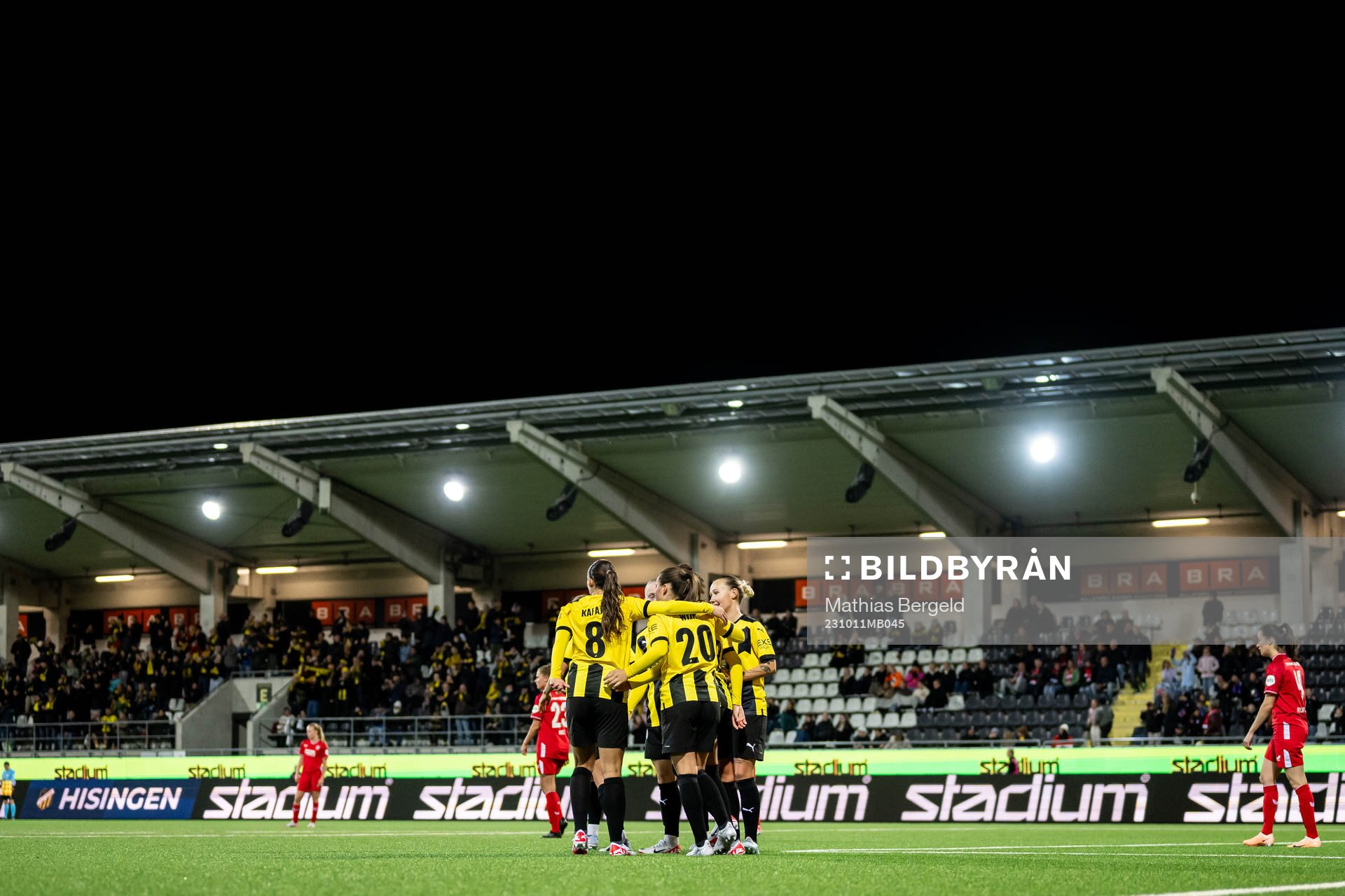 Players of Häcken celebrate the 1-1 goal by Felicia